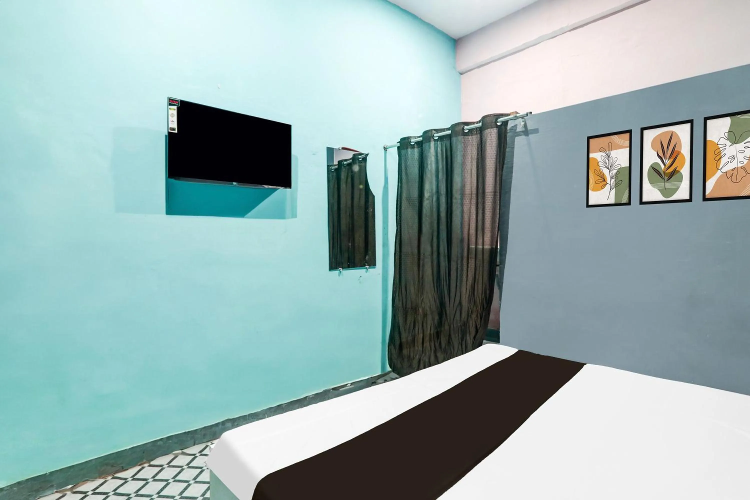 Bedroom, Bed in SPOT ON D S Hotel