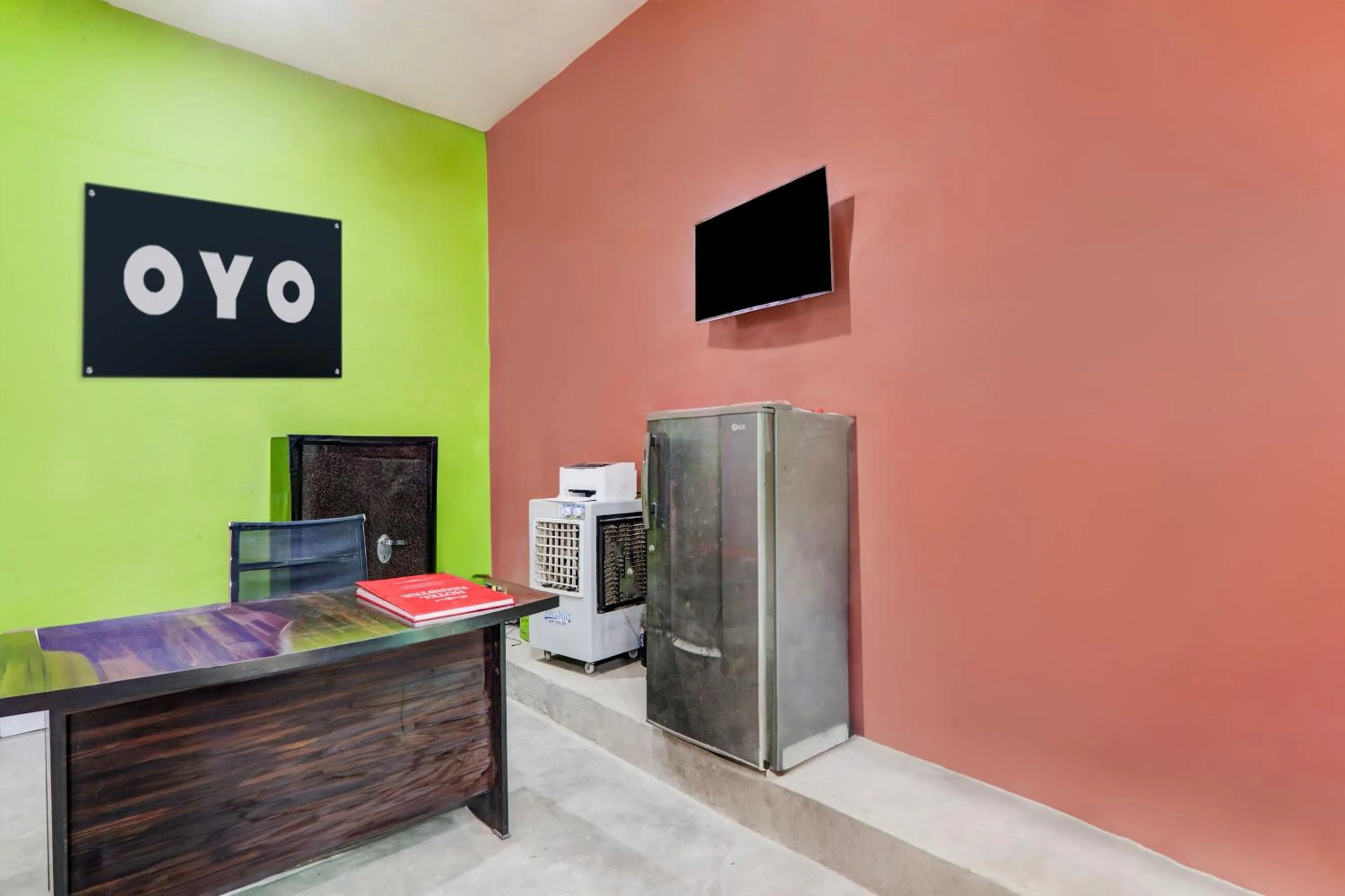 Lobby or reception in SPOT ON D S Hotel
