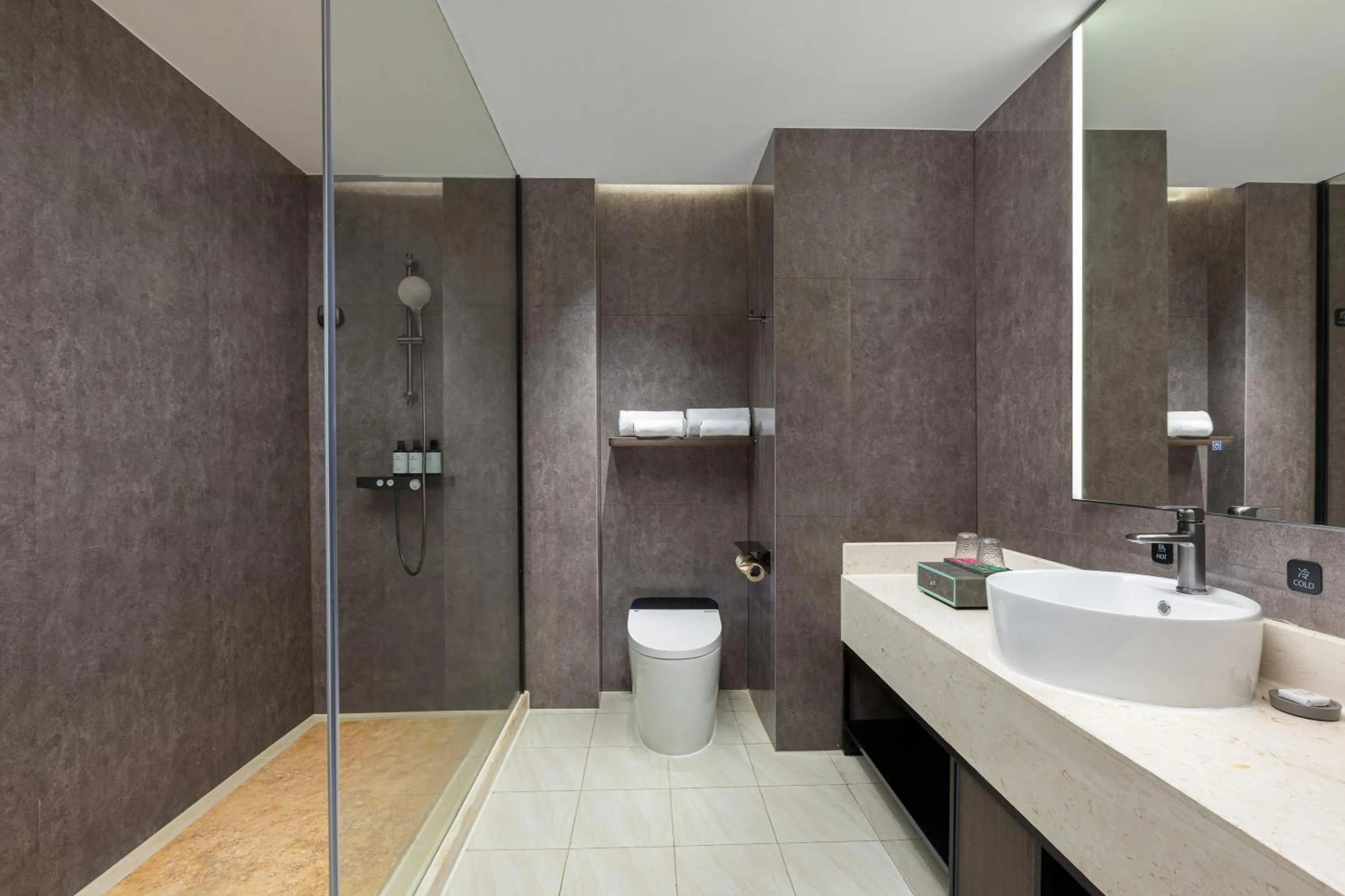 Shower in 上海浦东温德姆花园酒店 Wyndham Garden Shanghai Pudong