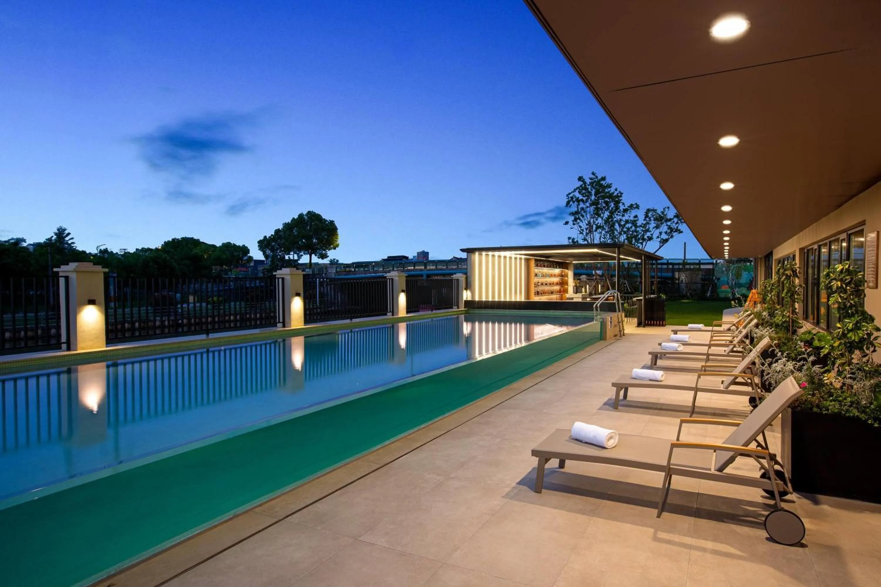 Pool view in 上海浦东温德姆花园酒店 Wyndham Garden Shanghai Pudong