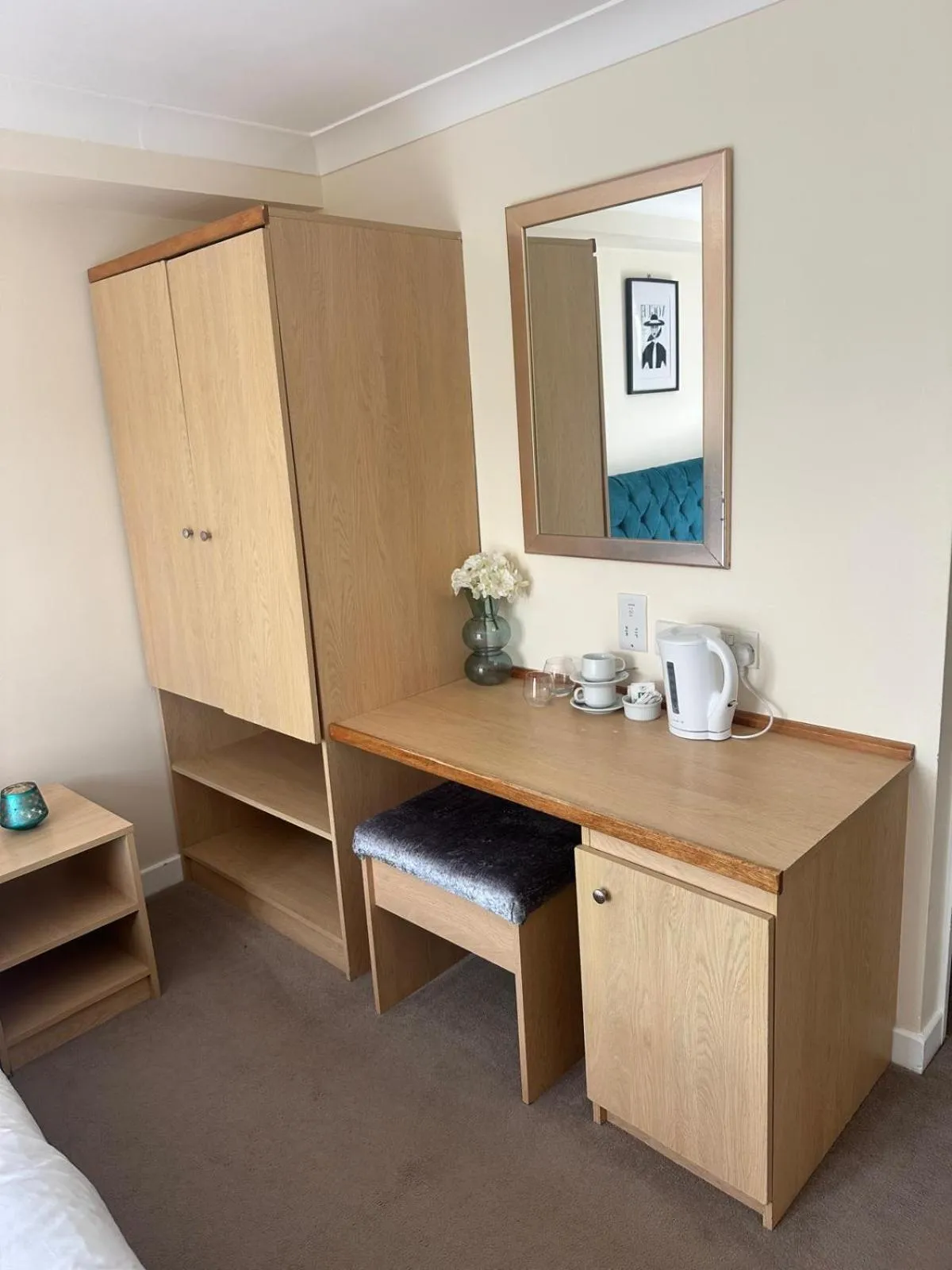 Bedroom in Roadhouse Llanwenarth