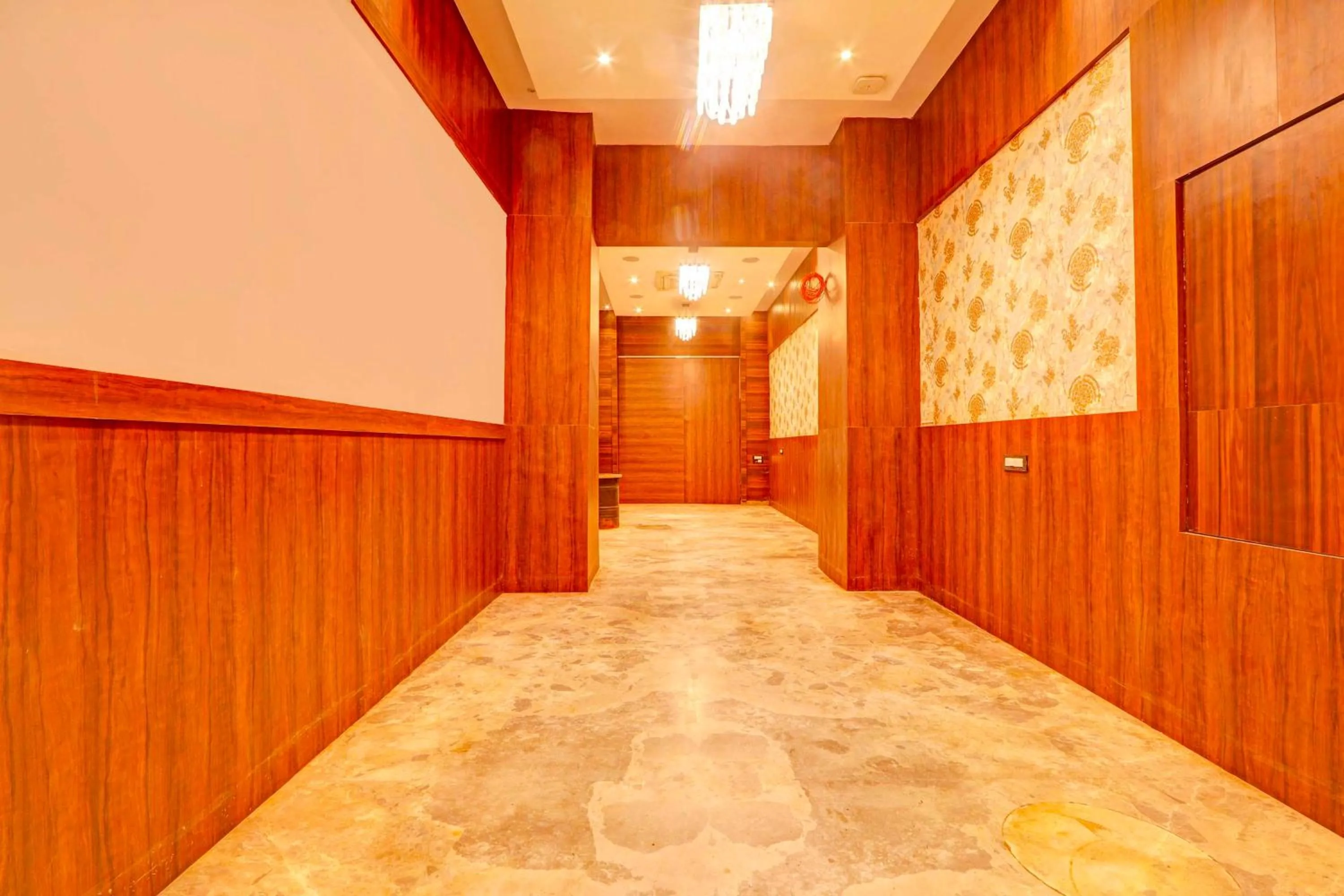 Lobby or reception in Townhouse Sitabuldi Railway Station
