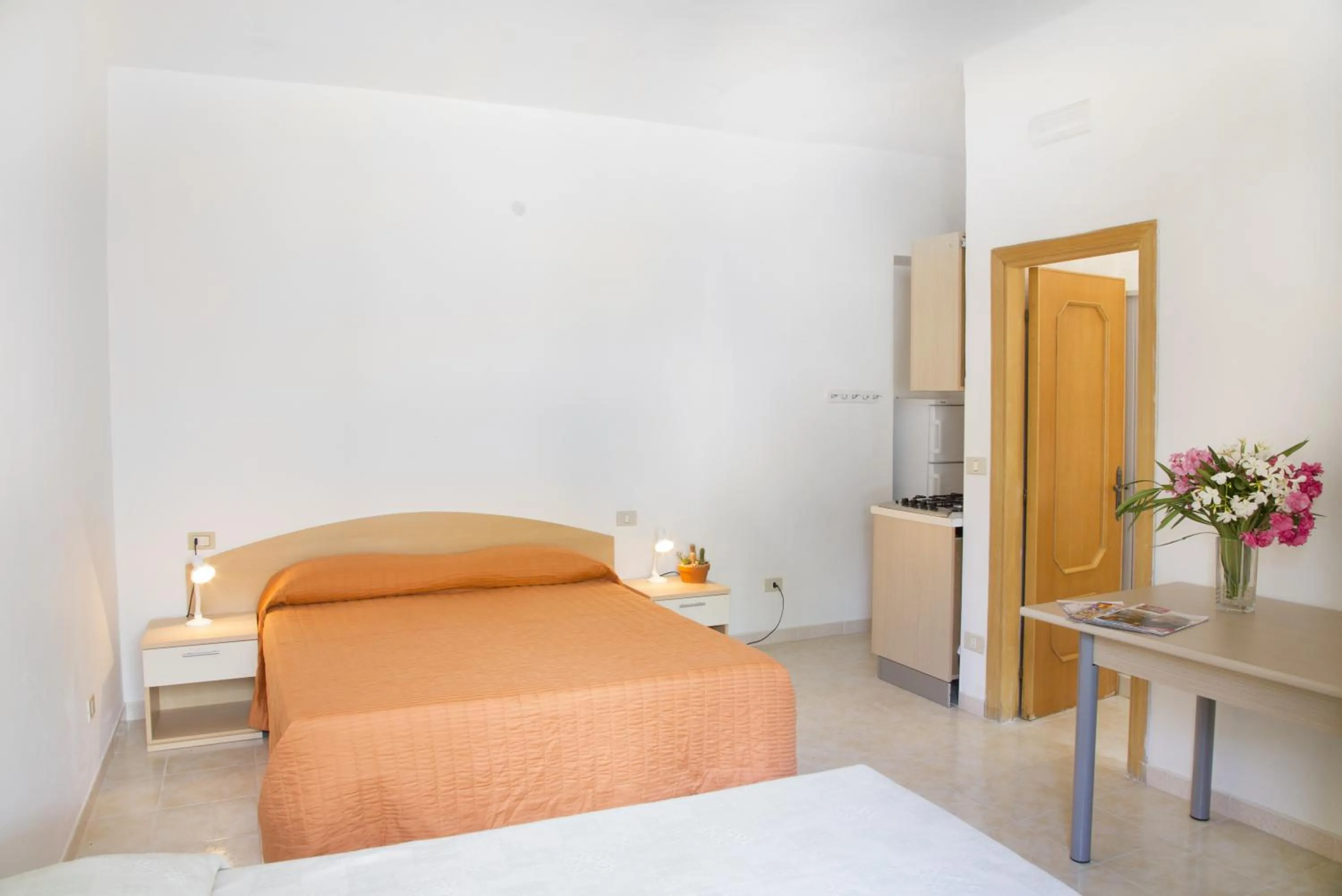 Photo of the whole room, Bed in Residence Torre Preziosa