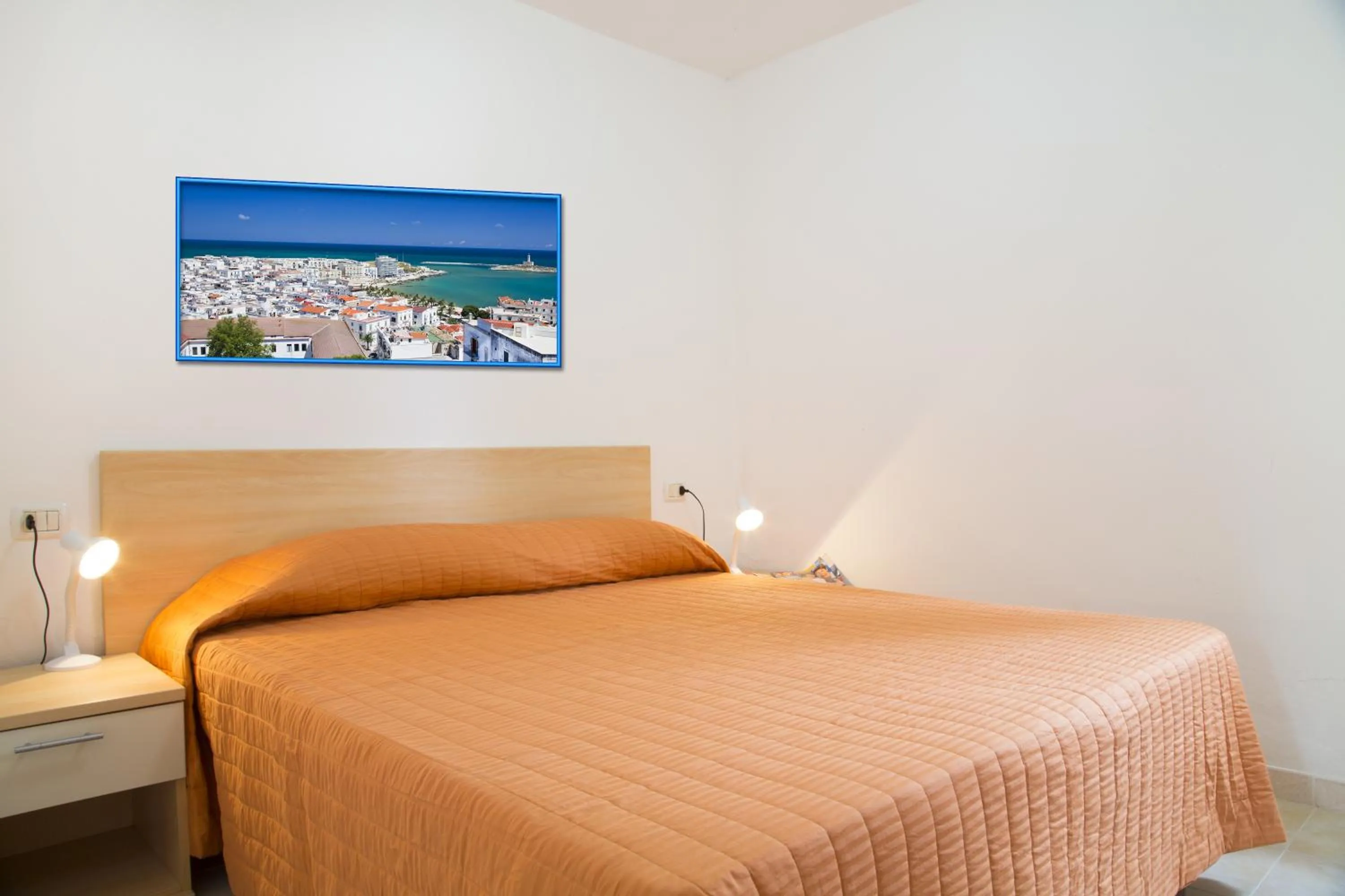 Photo of the whole room, Bed in Residence Torre Preziosa