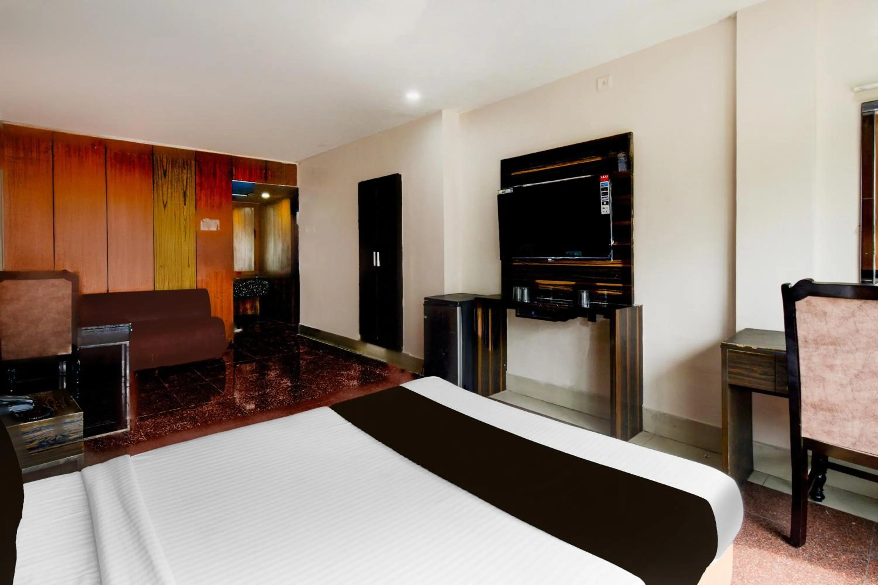 Bedroom, Bed in Super Townhouse Narayanaguda Metro Station Formerly Hotel Anshu Grand
