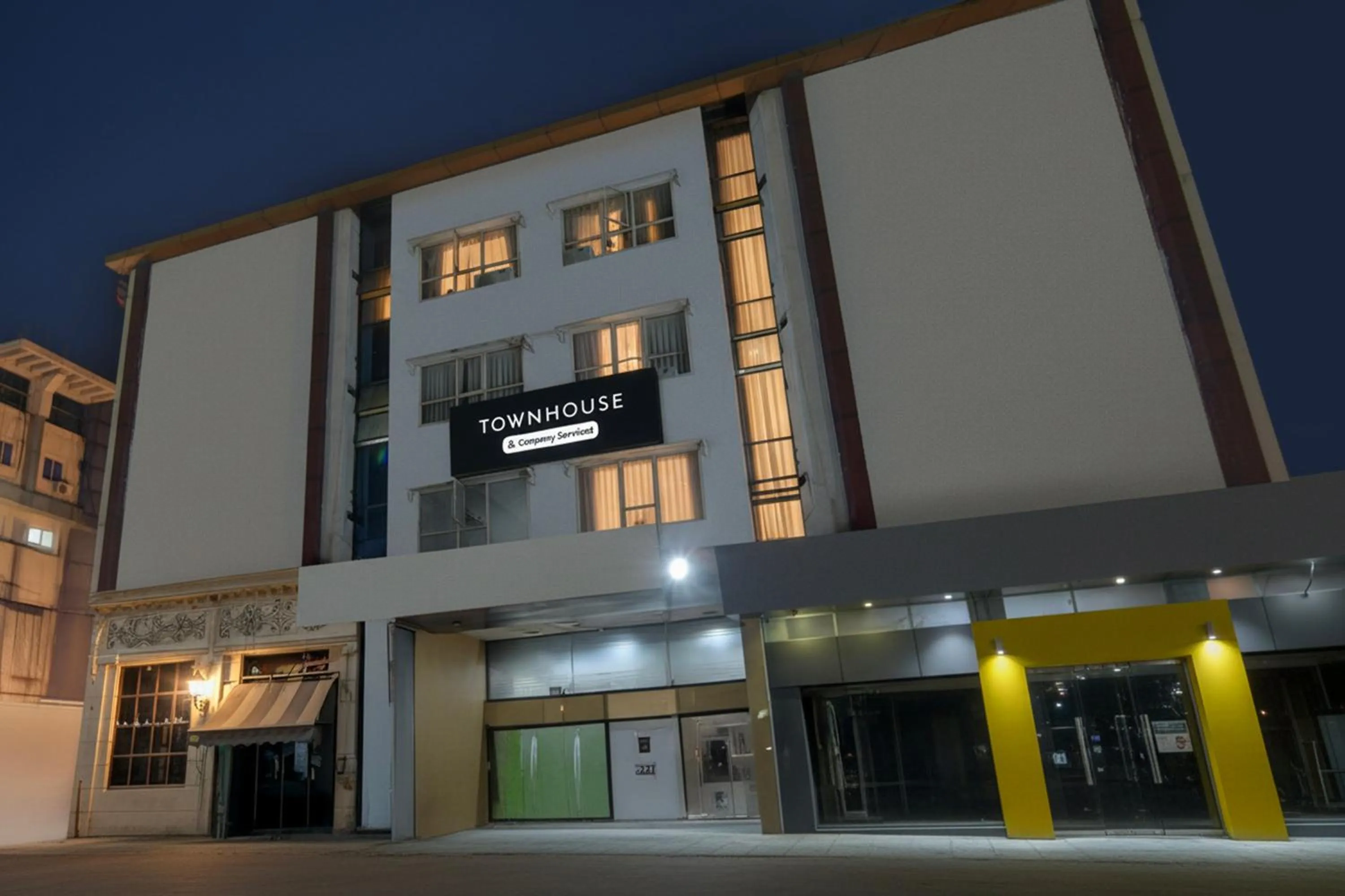 Facade/entrance in Super Townhouse Narayanaguda Metro Station Formerly Hotel Anshu Grand