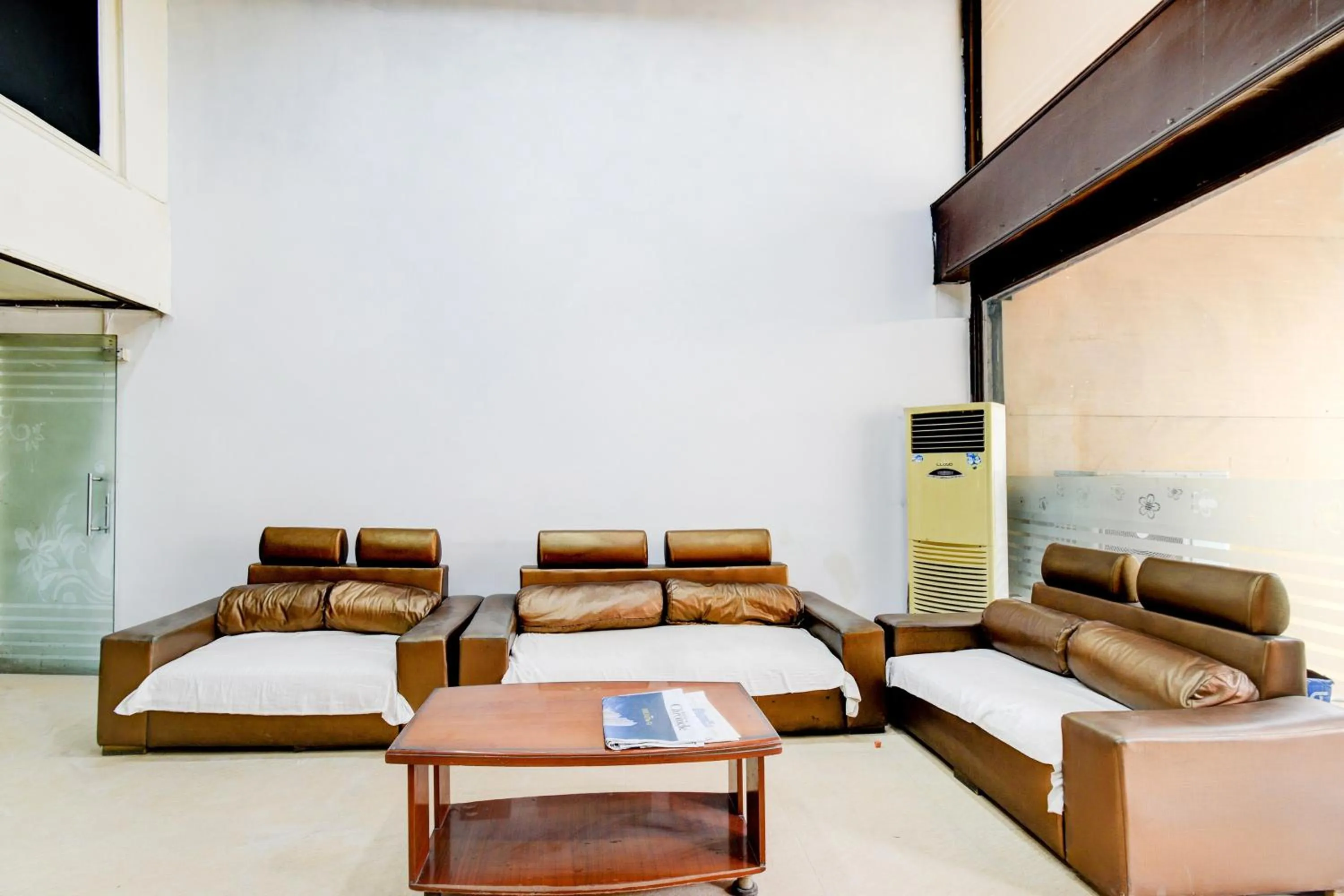 Lobby or reception in Super Townhouse Narayanaguda Metro Station Formerly Hotel Anshu Grand