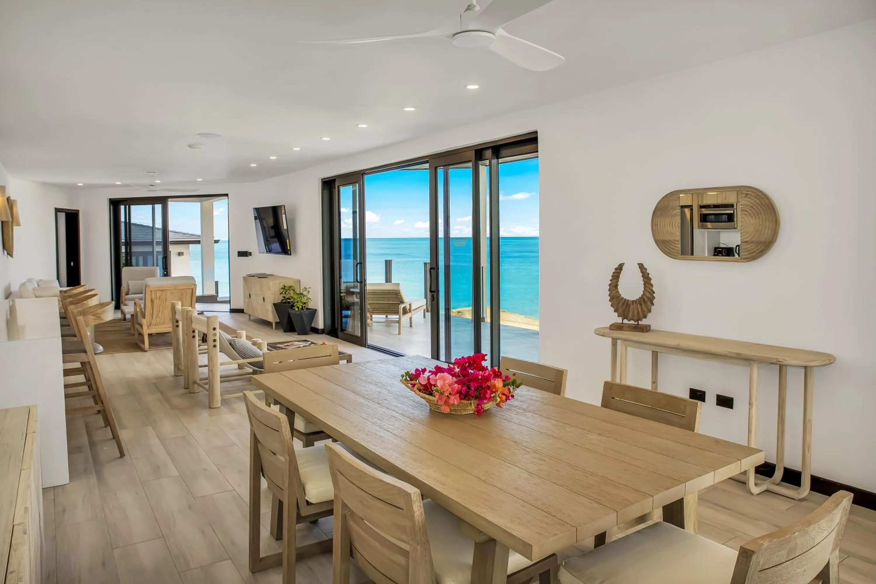 Seating area in Tamarind Hills Resort & Villas