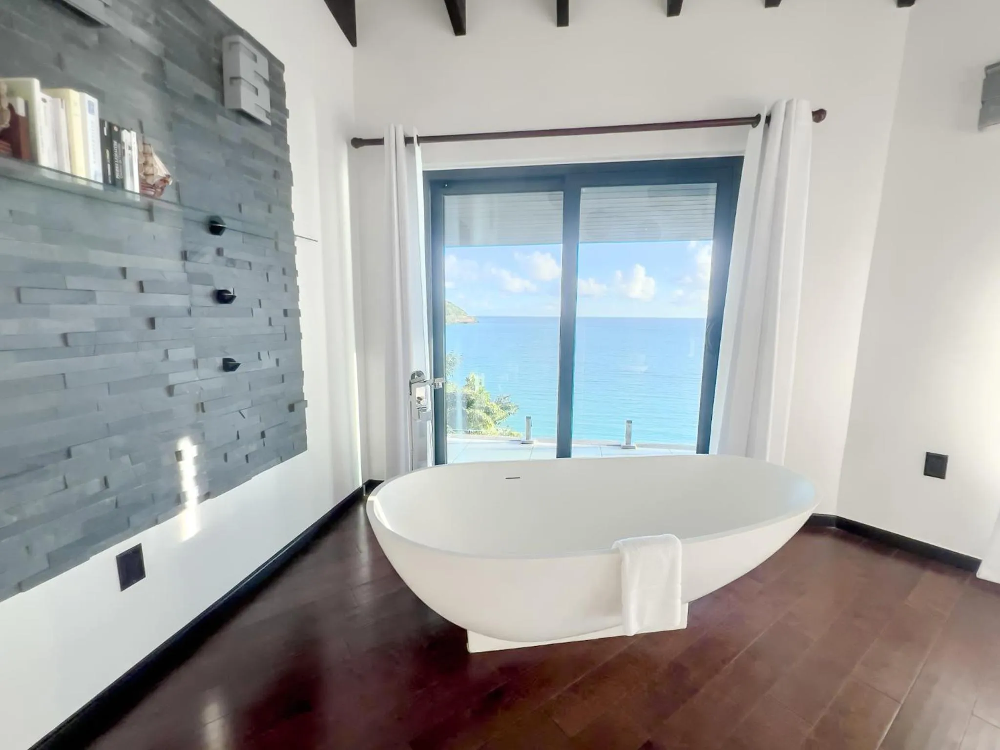 Bath in Tamarind Hills Resort & Villas