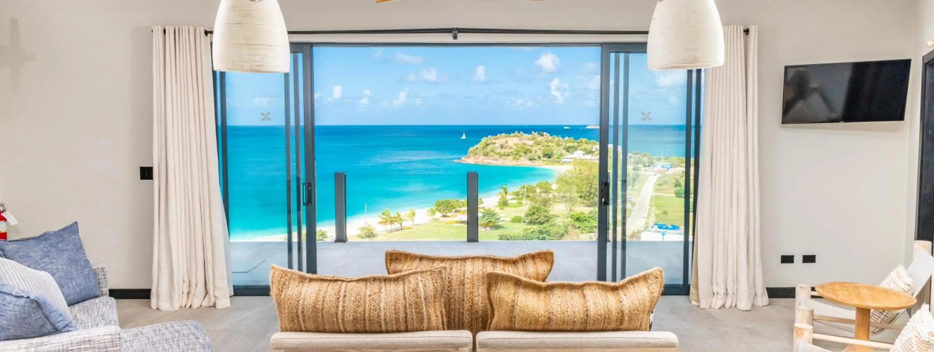 Living room in Tamarind Hills Resort & Villas