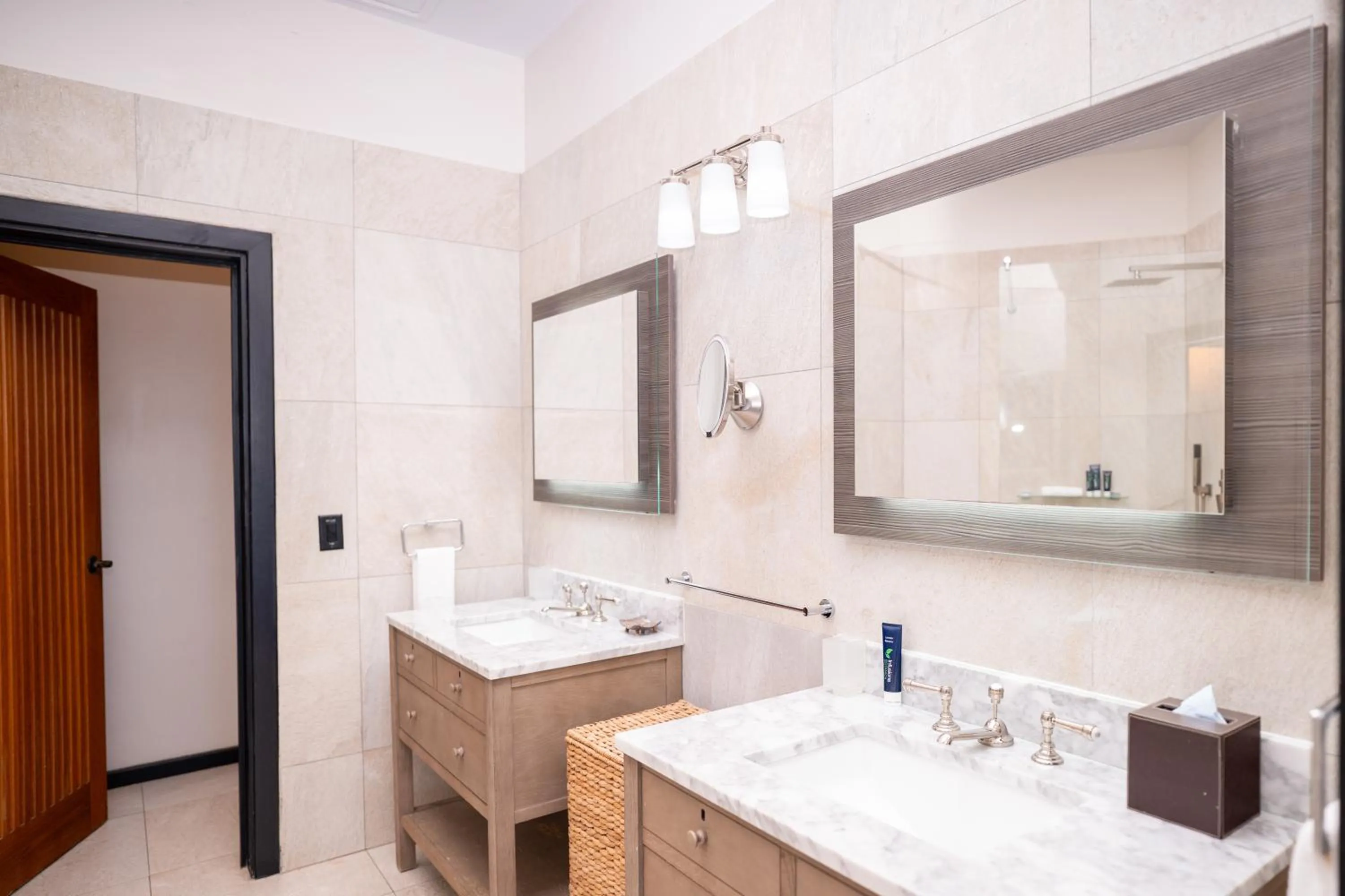 Bathroom in Tamarind Hills Resort & Villas