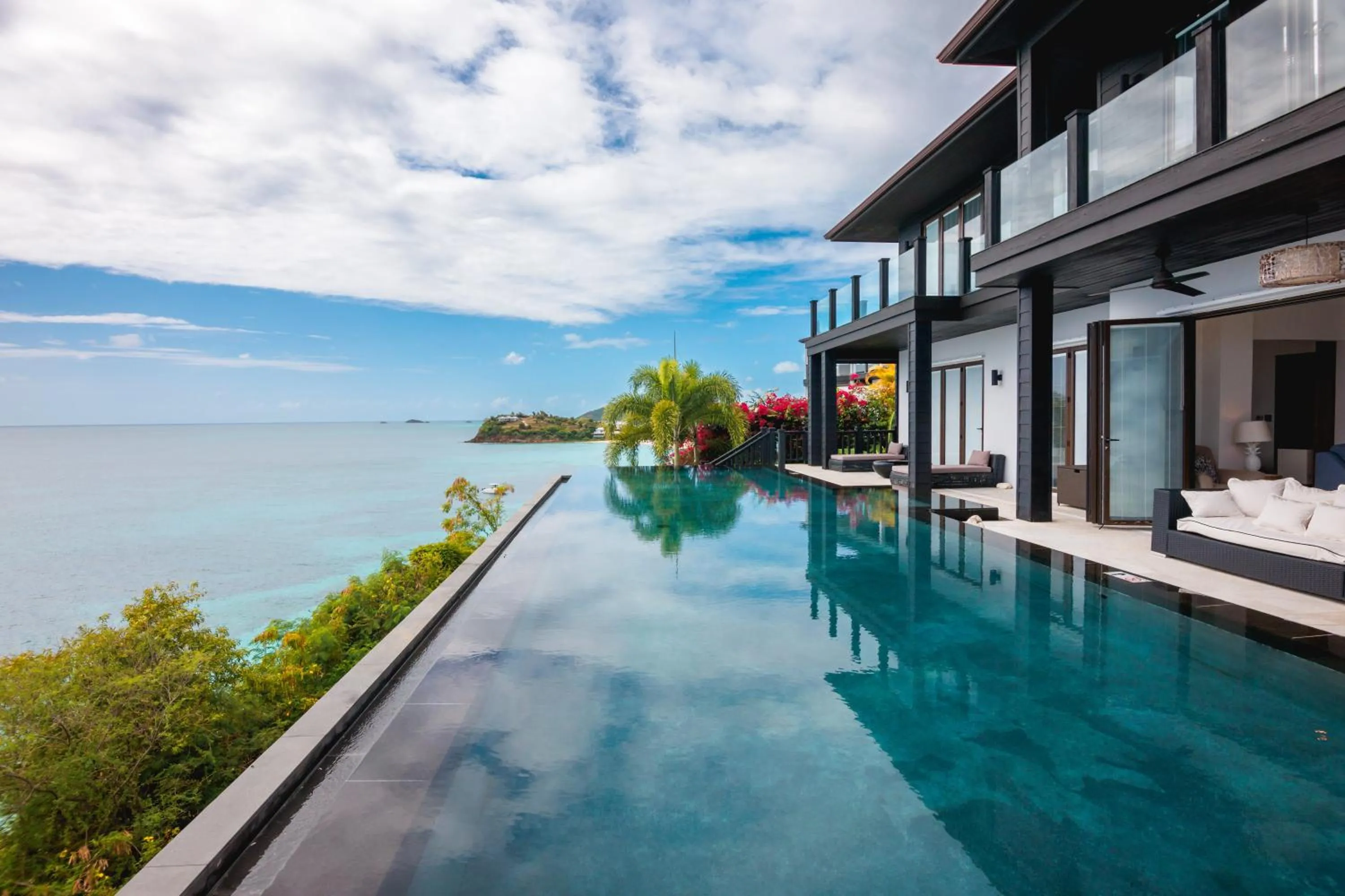 Swimming pool in Tamarind Hills Resort & Villas