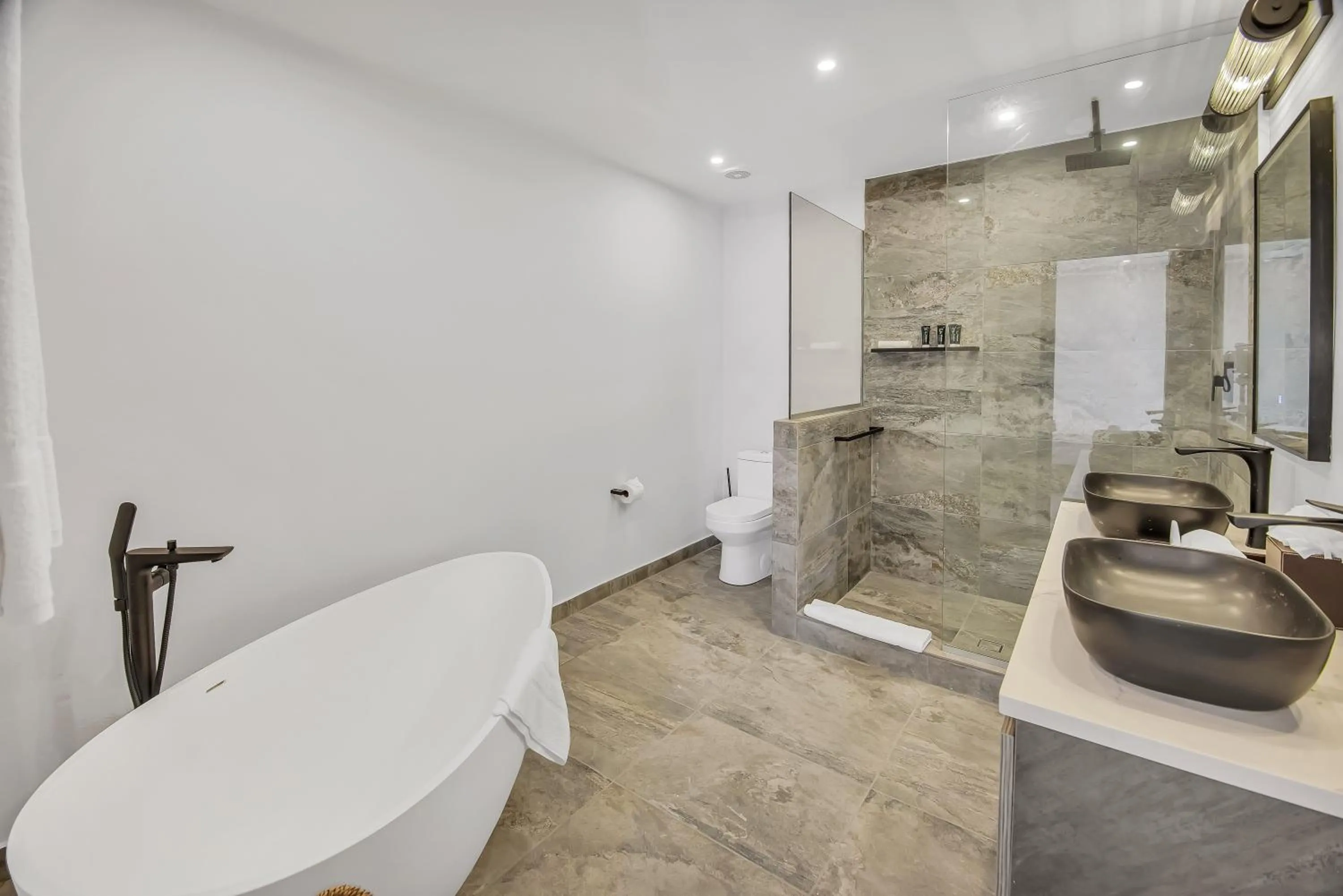 Bathroom in Tamarind Hills Resort & Villas