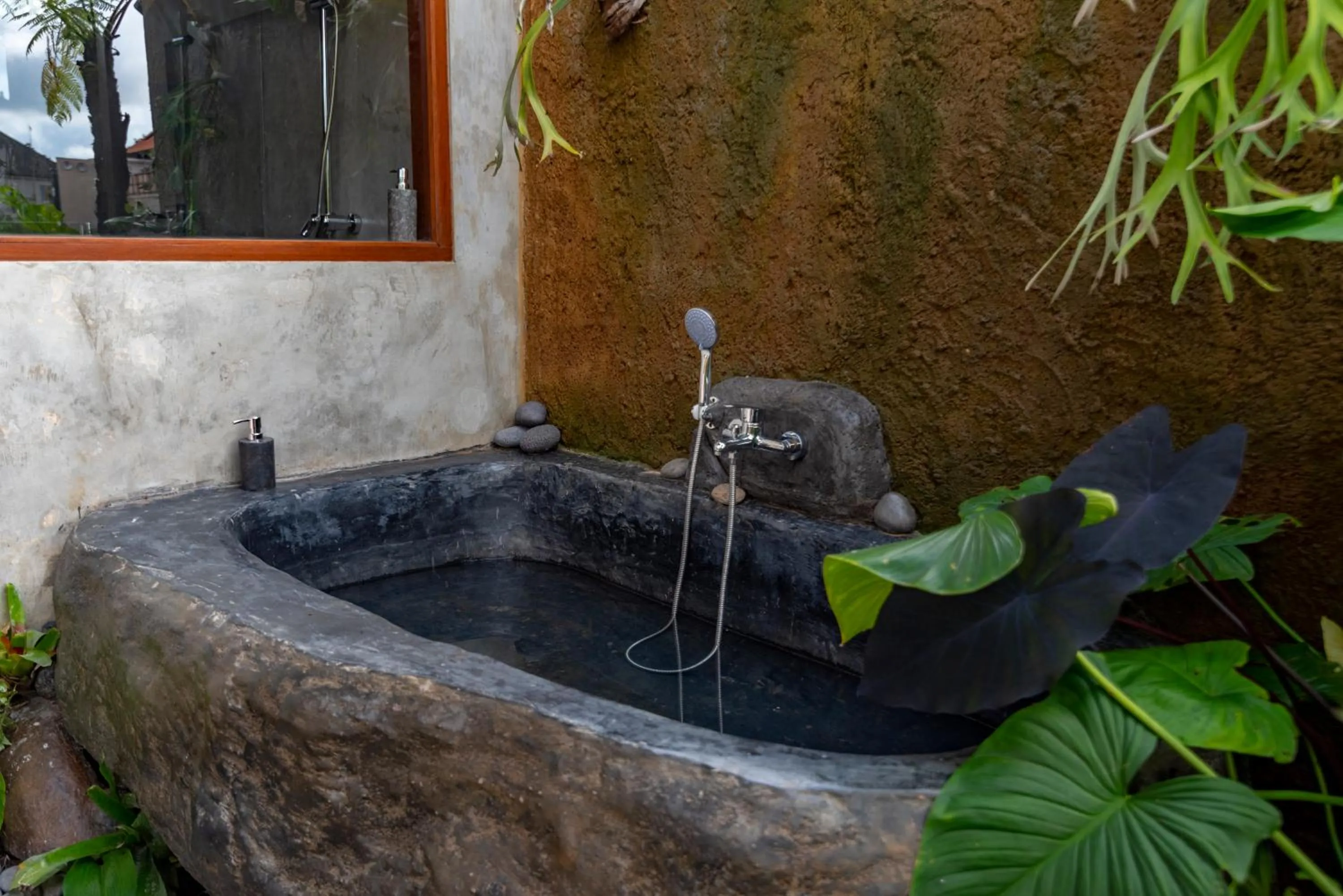 Hot Tub in Seelong Villa Ubud by Dhananjaya Hospitality