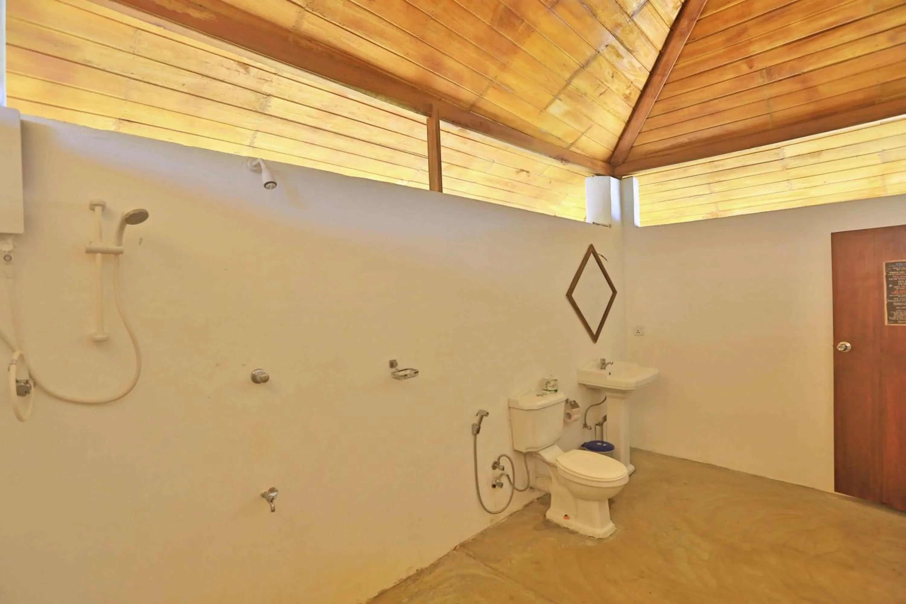 Bathroom in Paper Moon Kudils