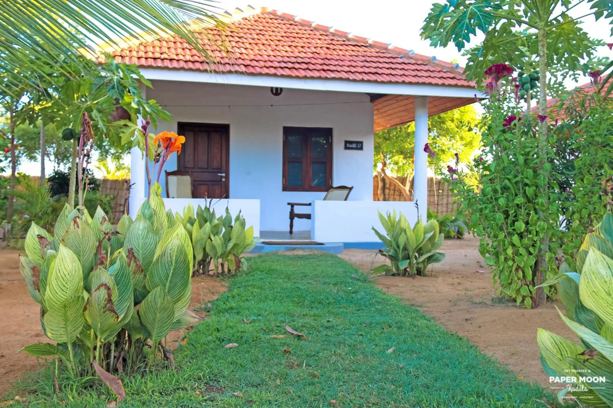 Photo of the whole room in Paper Moon Kudils