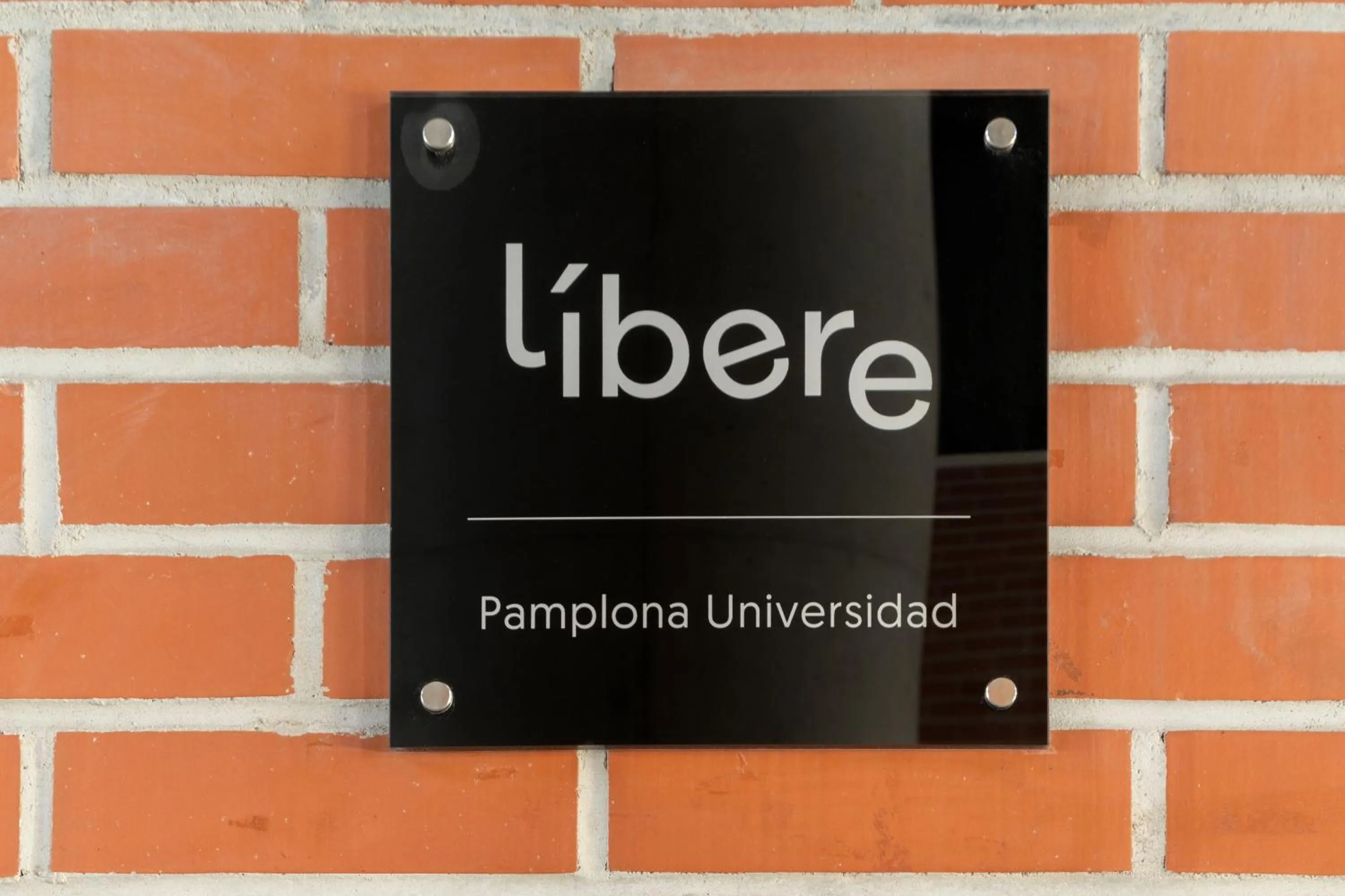 Logo/Certificate/Sign in Líbere Pamplona Universidad