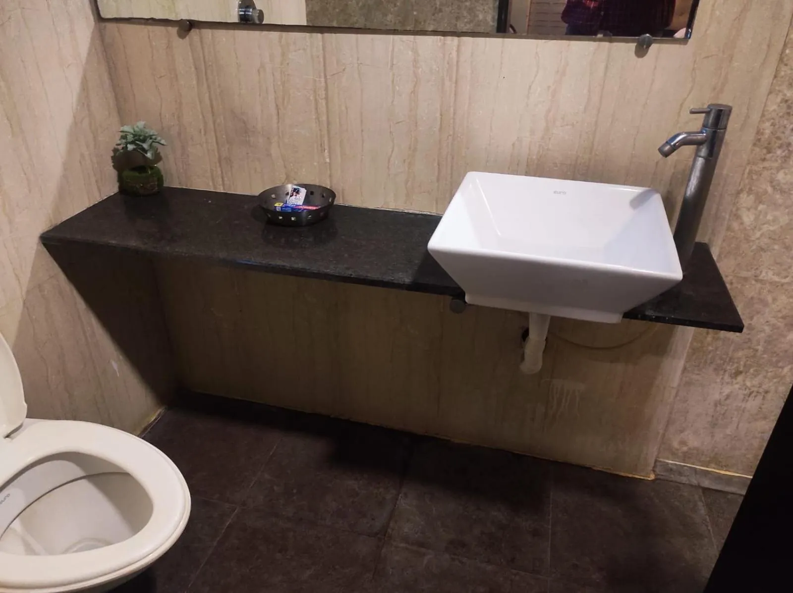 Bathroom in Hotel Vaishnavi