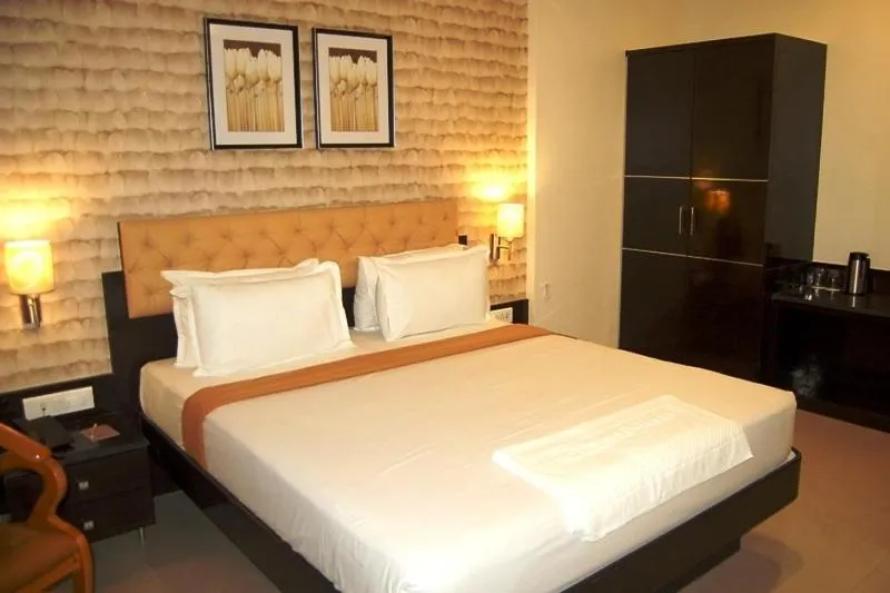 Bed in Hotel Vaishnavi