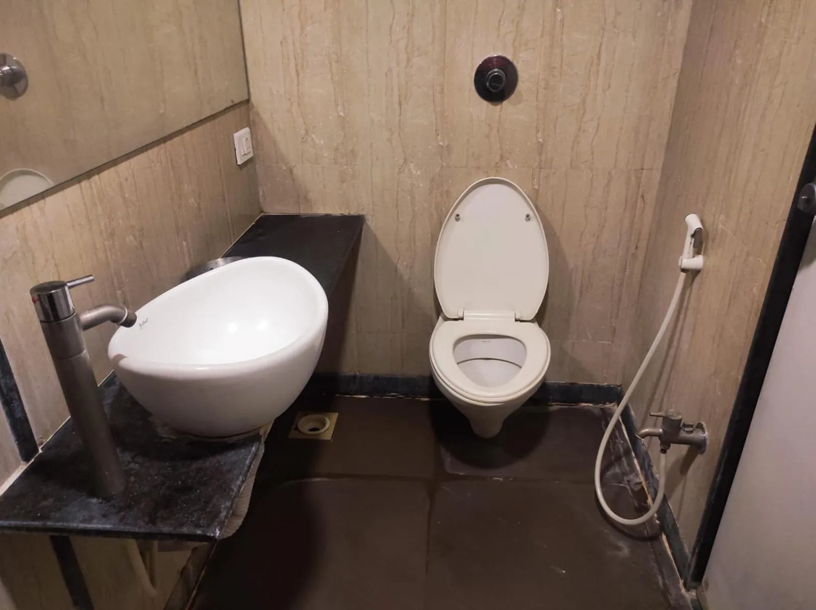 Bathroom in Hotel Vaishnavi