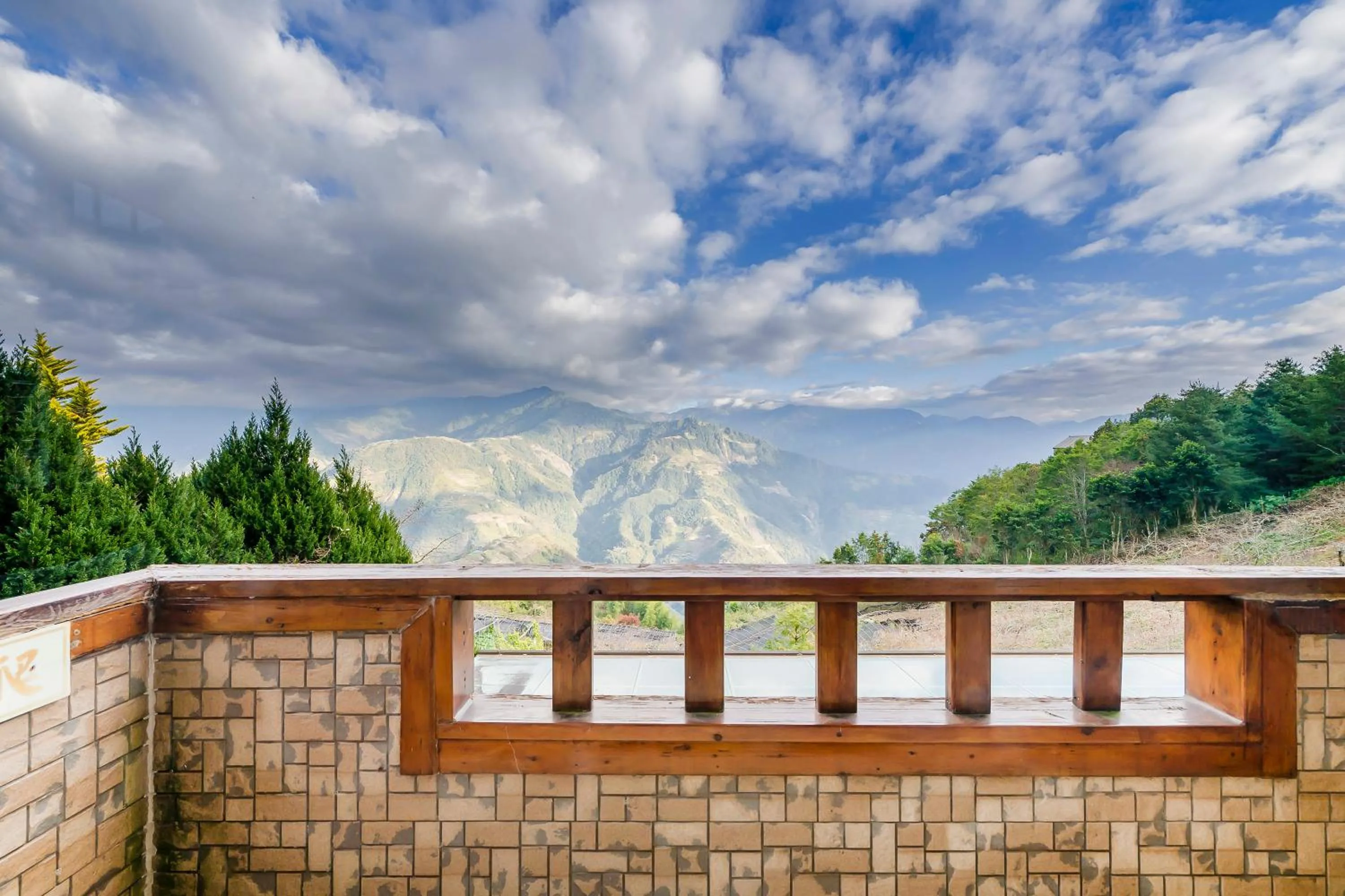 Balcony/Terrace in Chingjing New Paradise B&B
