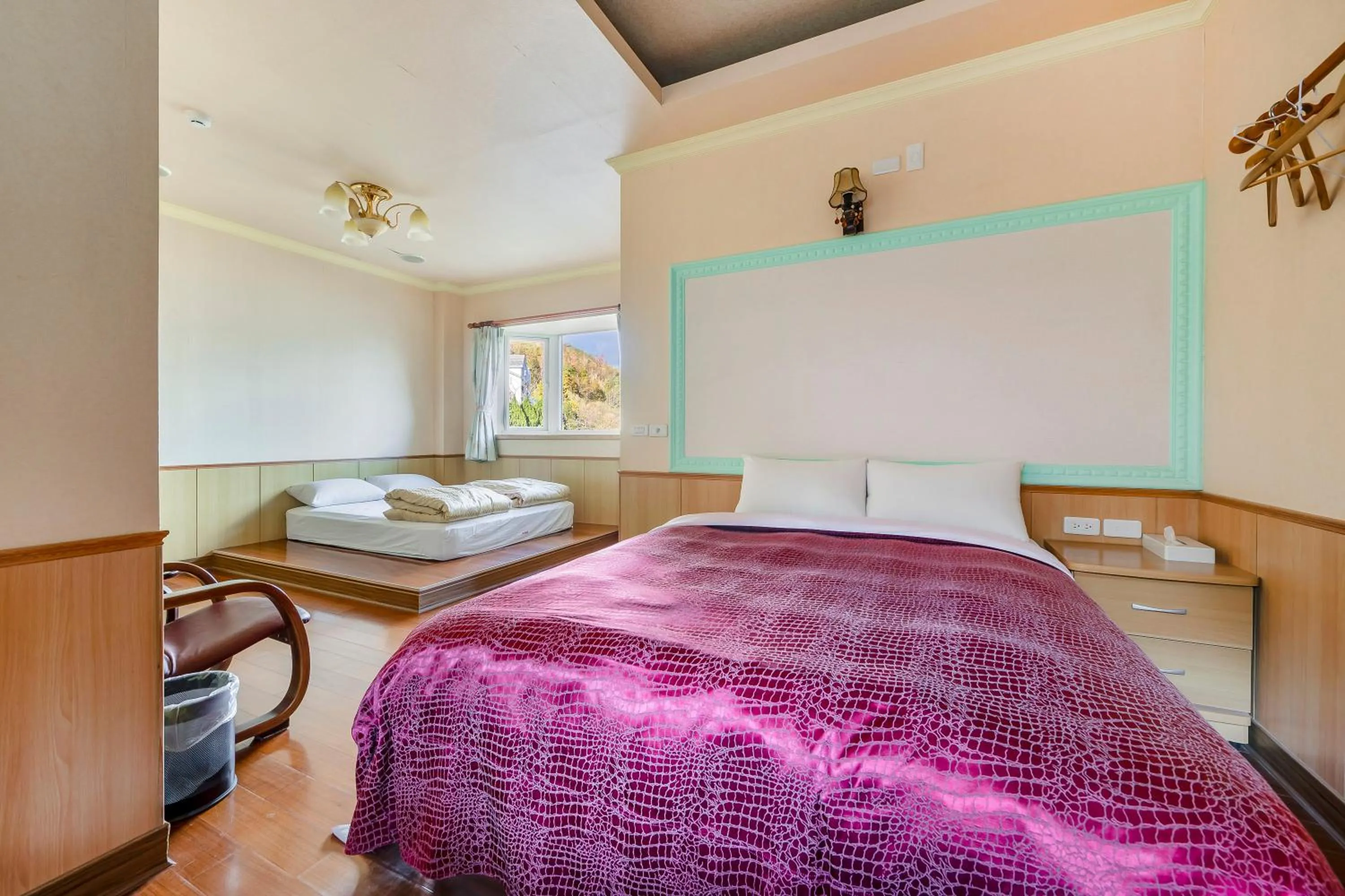 Photo of the whole room, Bed in Chingjing New Paradise B&B