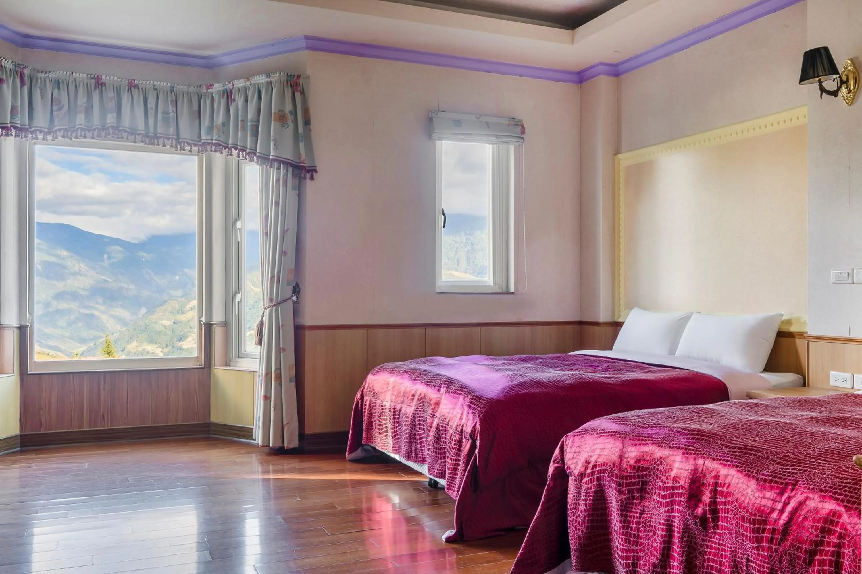 Photo of the whole room, Bed in Chingjing New Paradise B&B