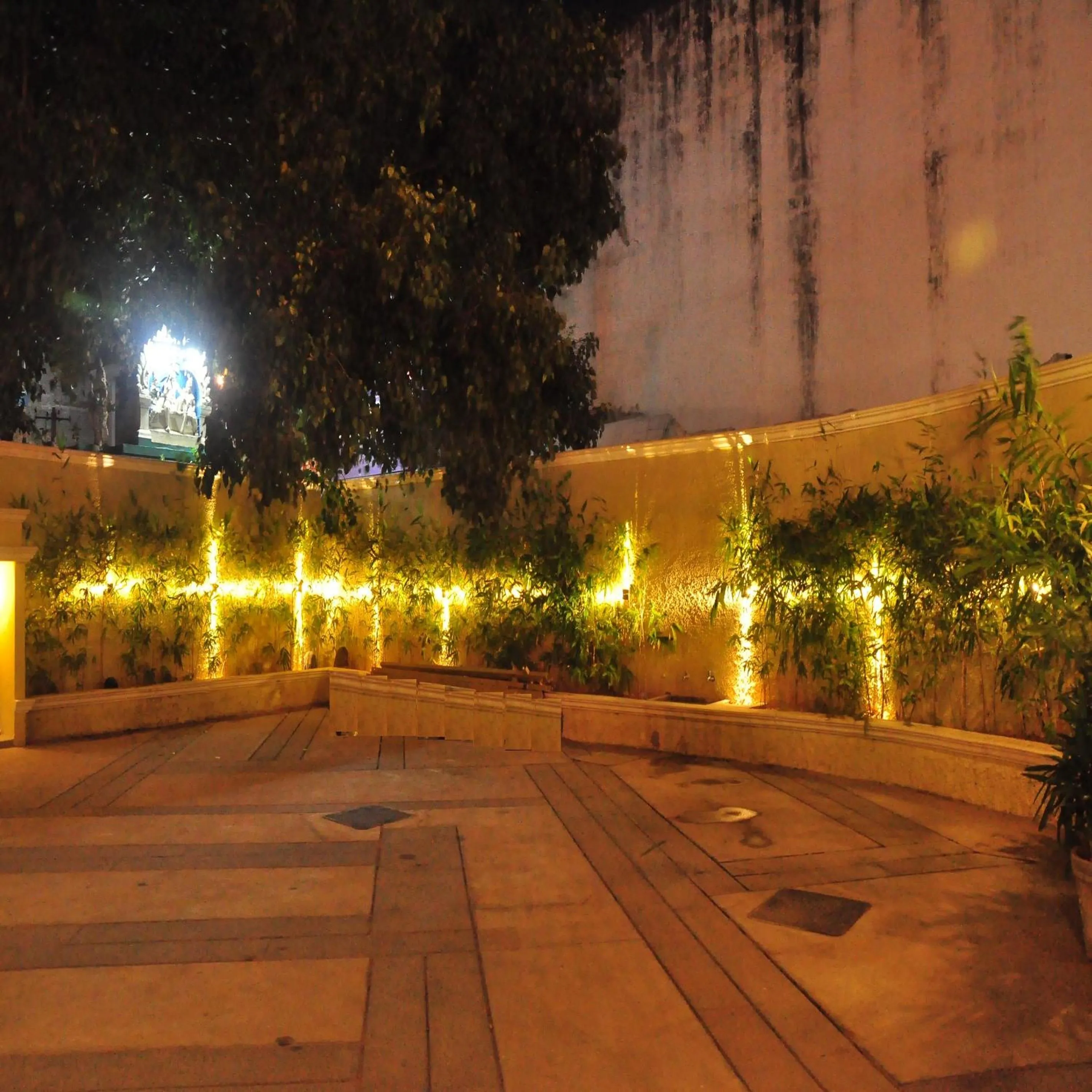 Parking in RKN Hotel