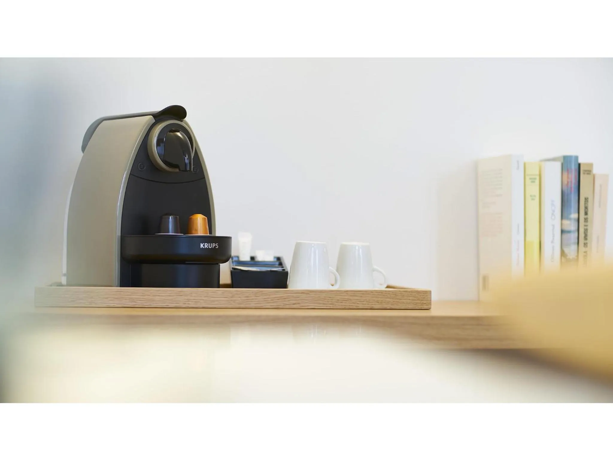 Coffee/tea facilities in 9Hotel Republique