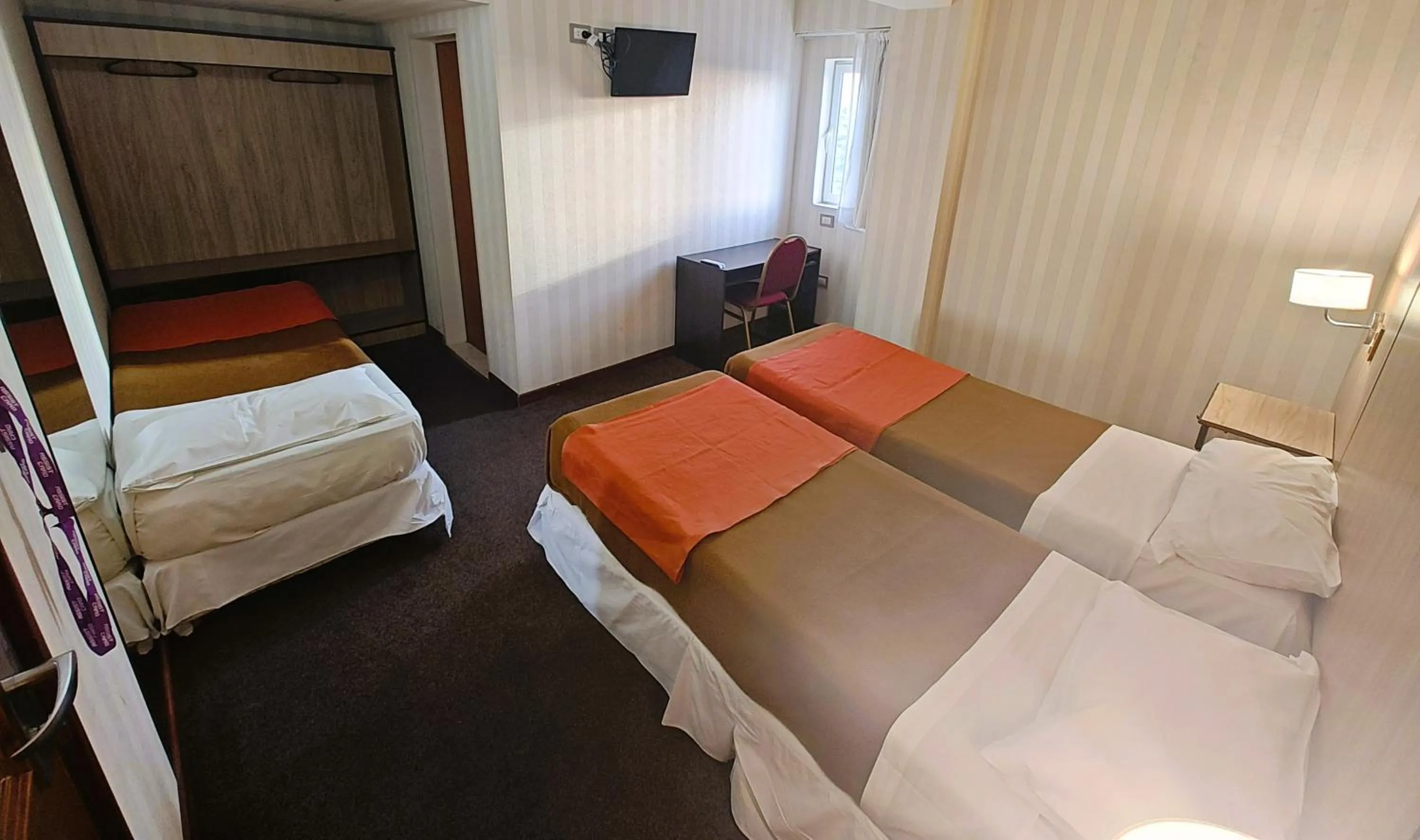 Bed in Hotel El Cortijo