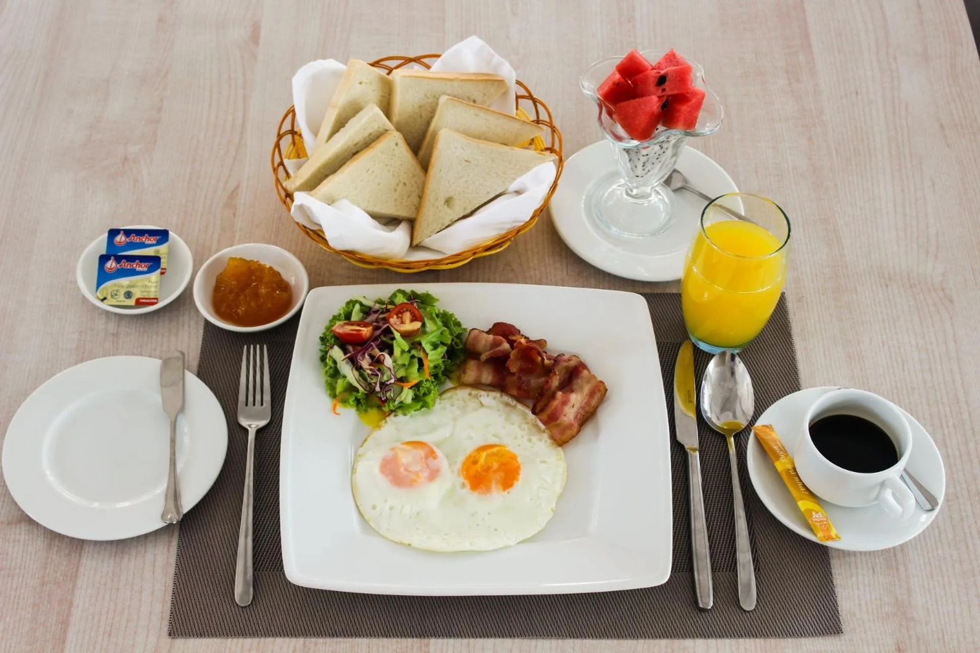 Food and drinks in Dragon Sea Hotel