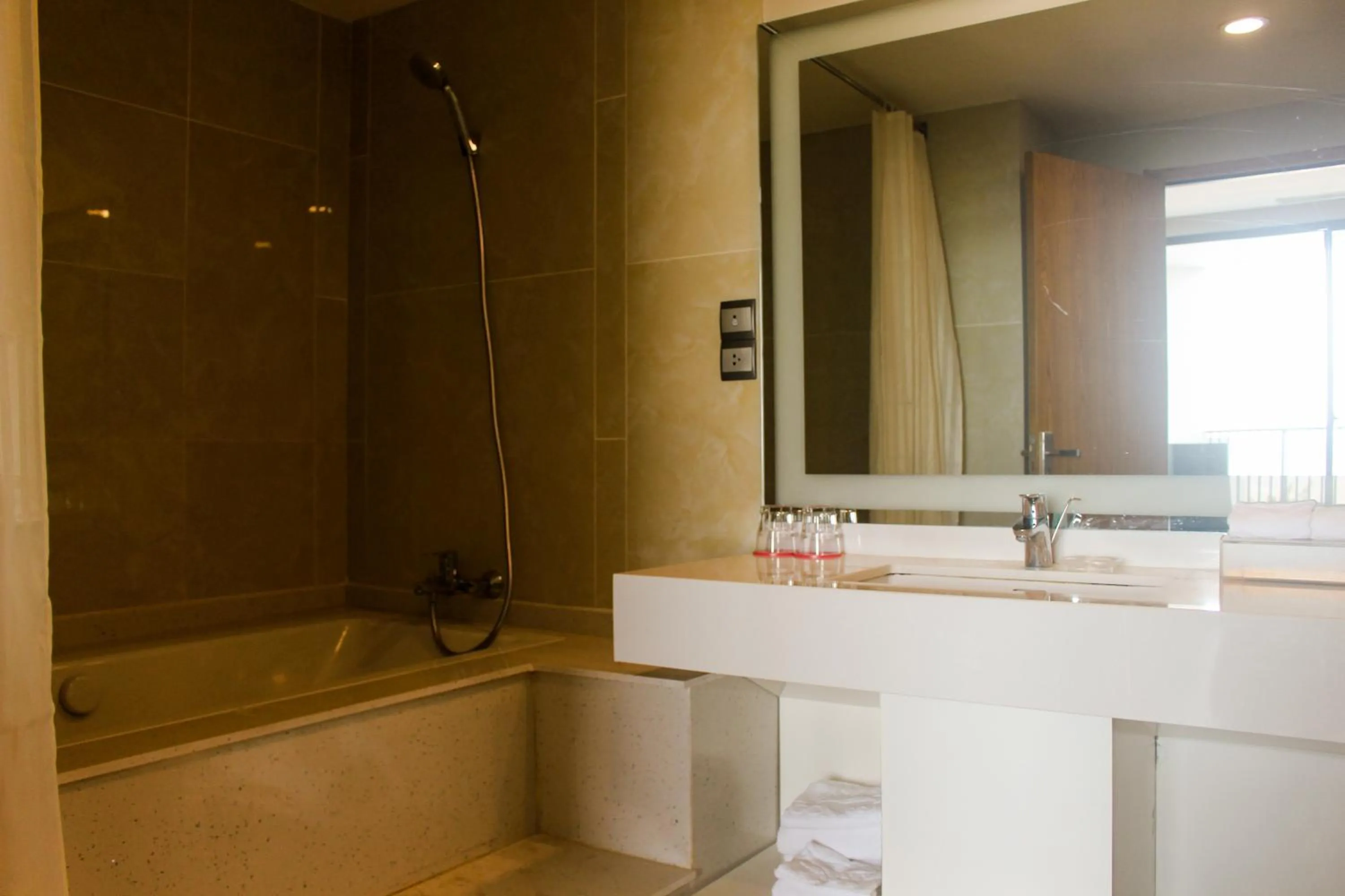 Shower in Dragon Sea Hotel