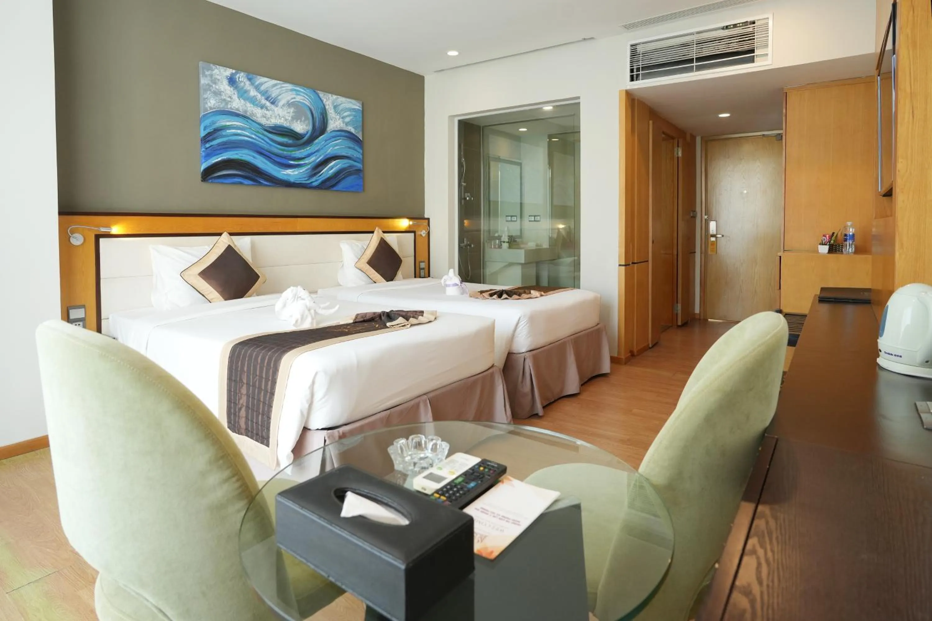 Bed in Dragon Sea Hotel