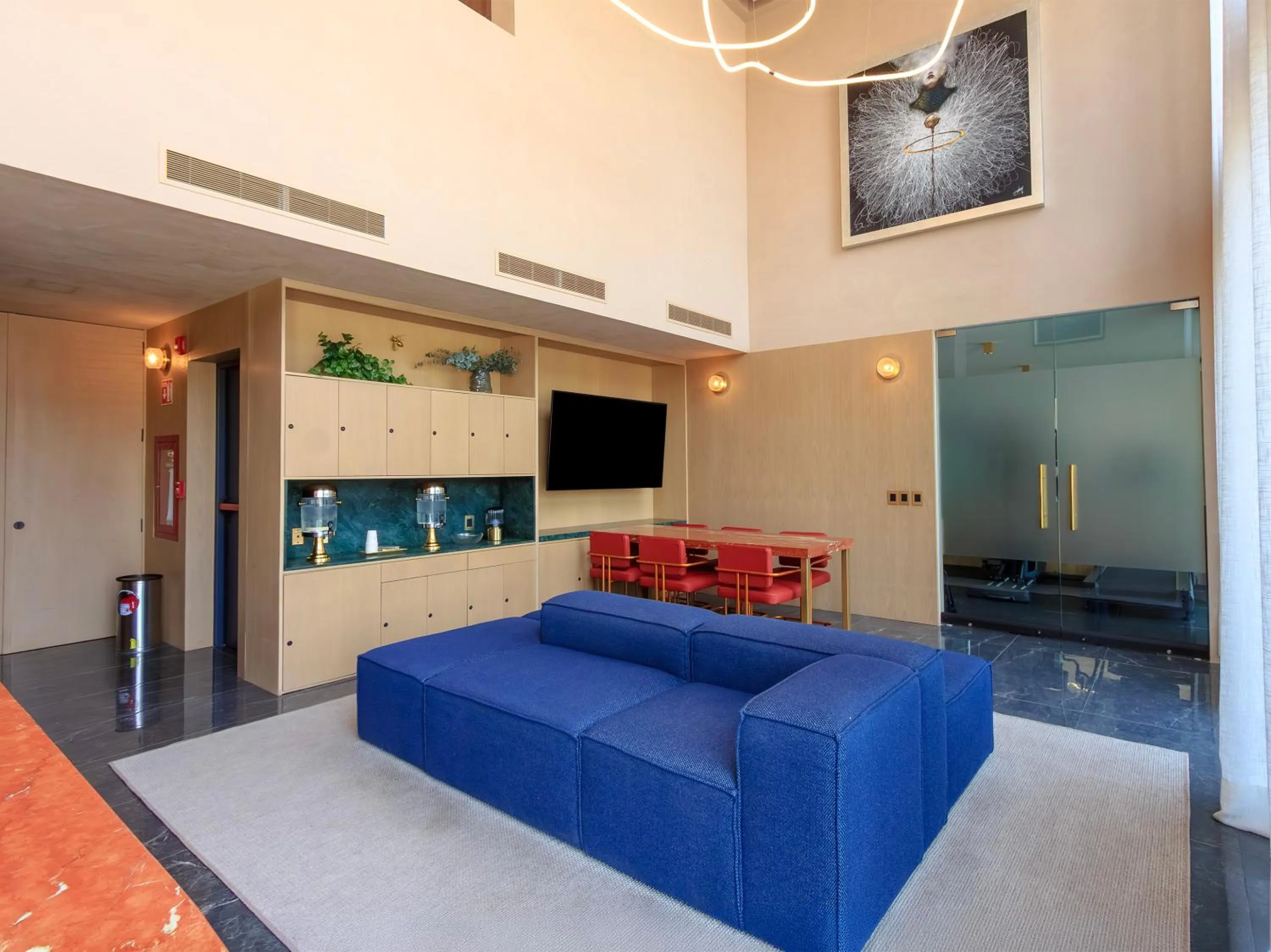 Communal lounge/ TV room in Brada Collection Stays