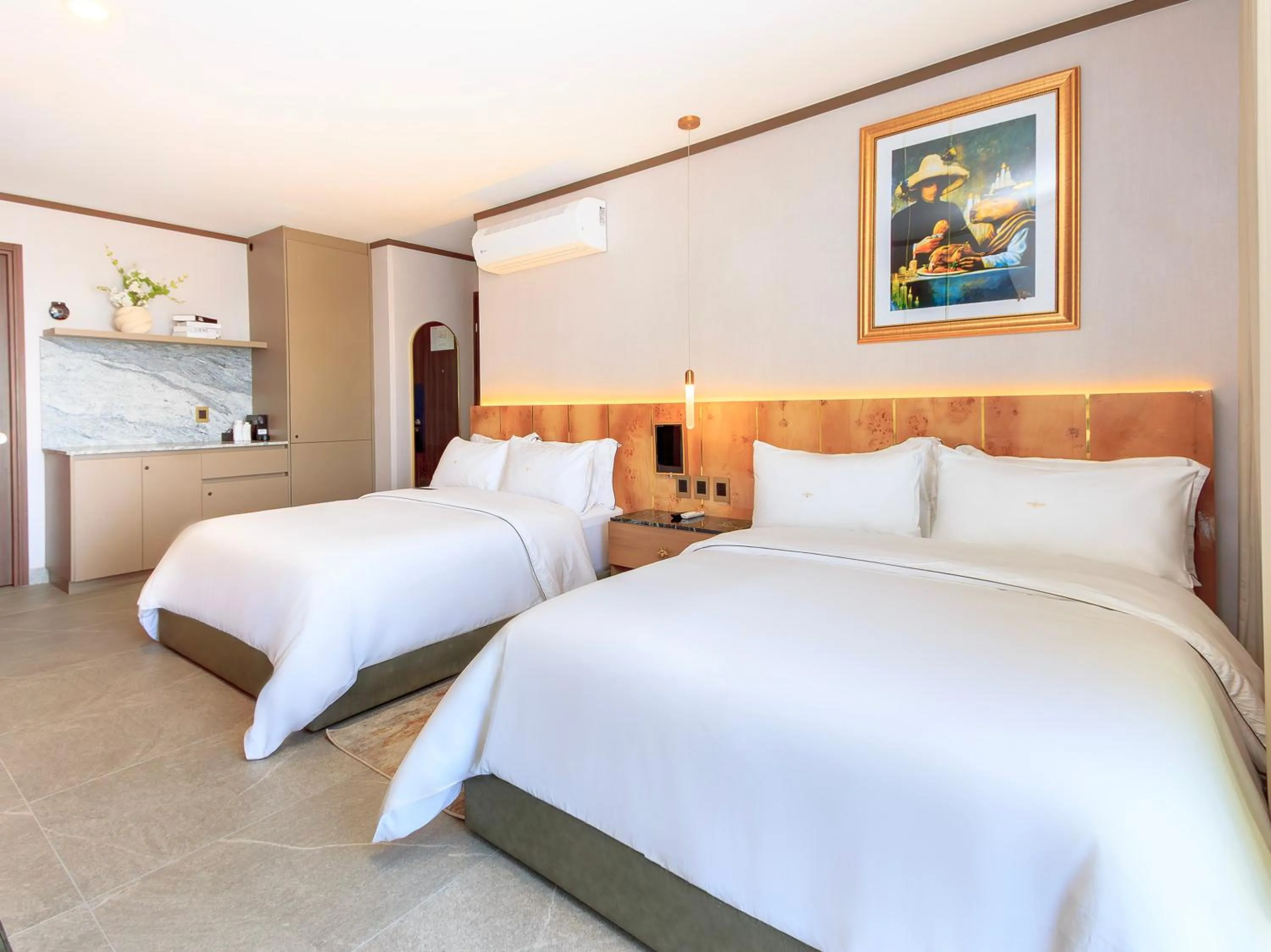 Bed in Brada Collection Stays