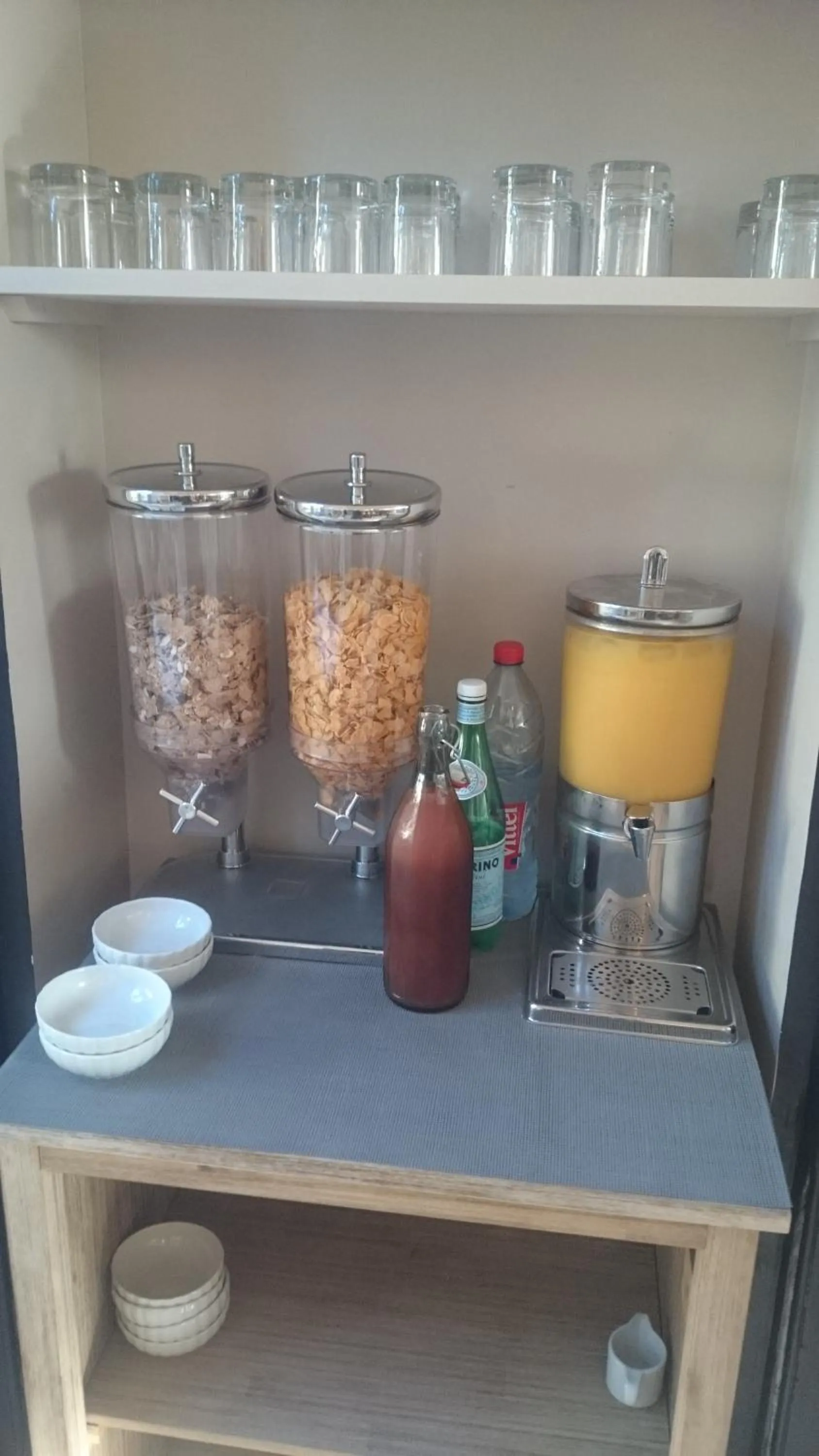 Breakfast in Hôtel Le Saint Martin