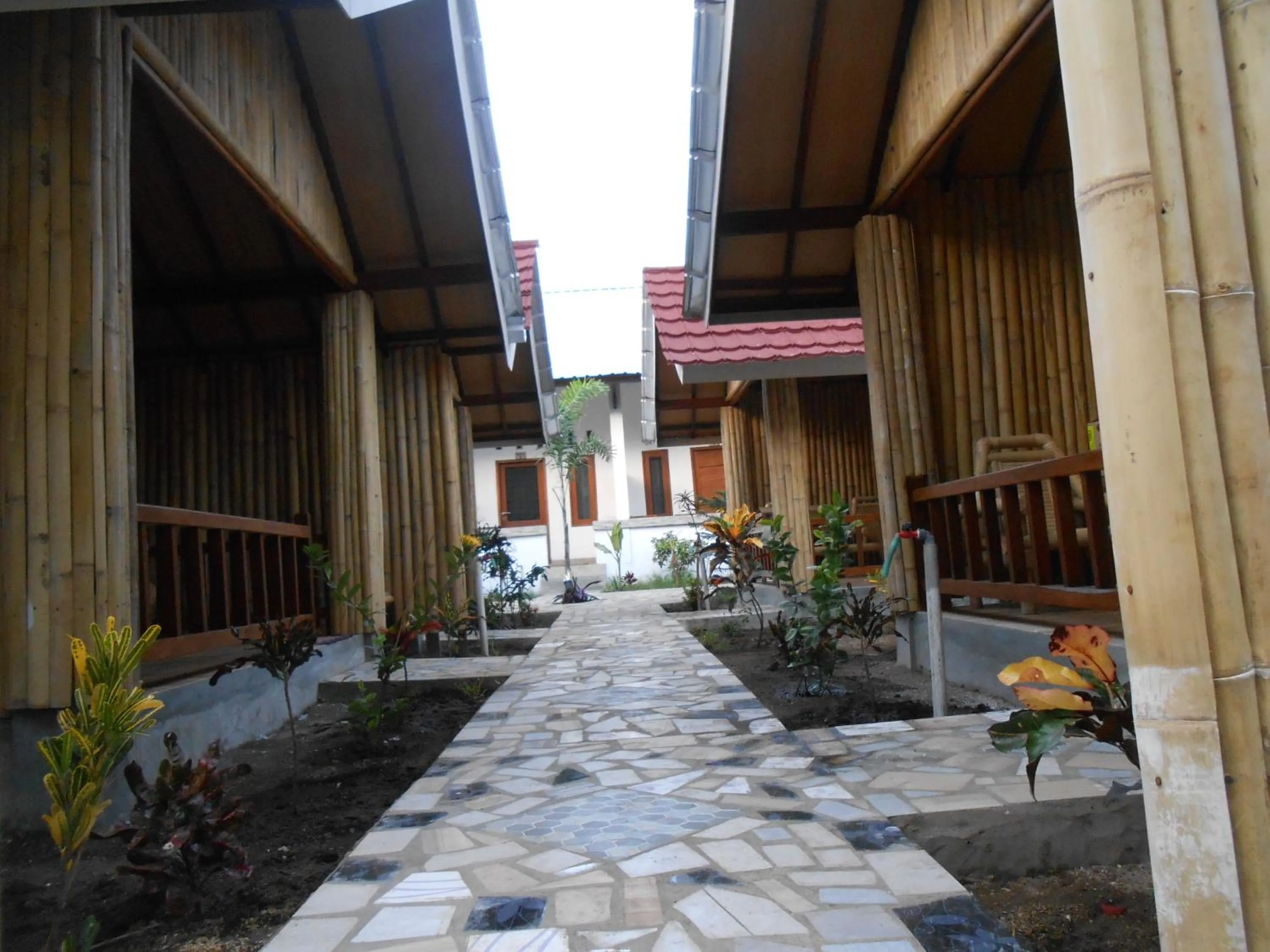 On-site shops in Sari Laut