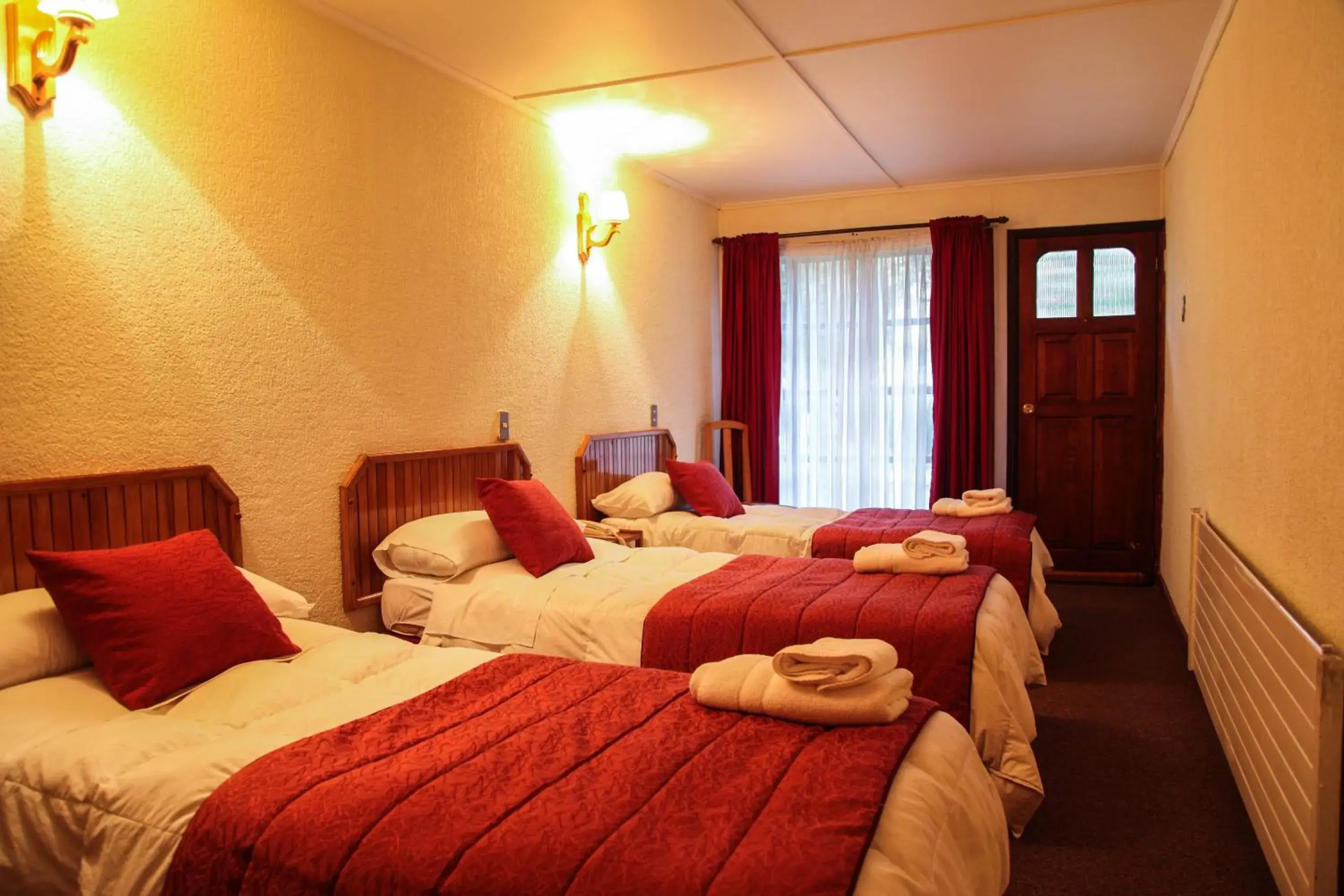 Standard Triple Room in Hostería Pehoe Standard Triple Room in Hostería Pehoe