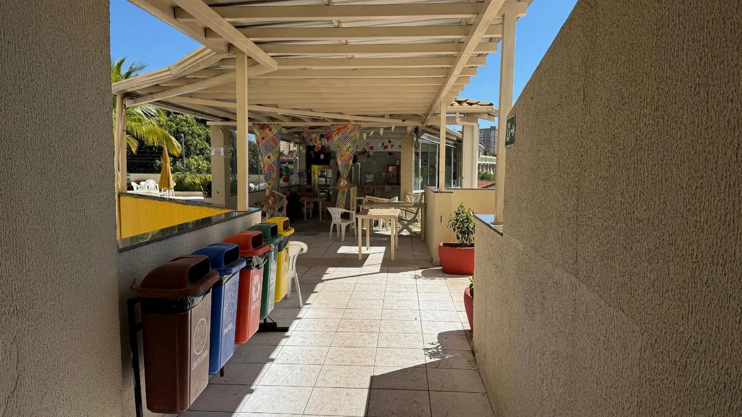 Paradise Flat Residence