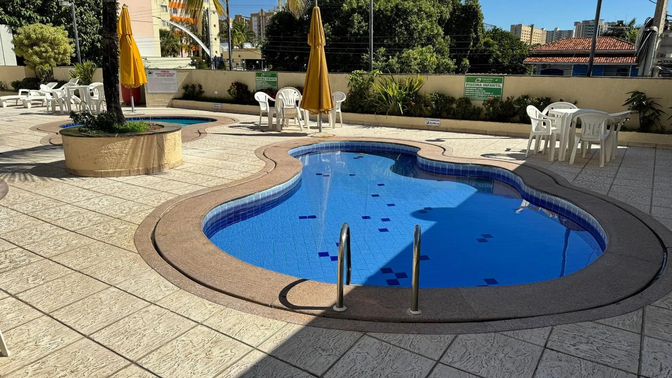 Paradise Flat Residence