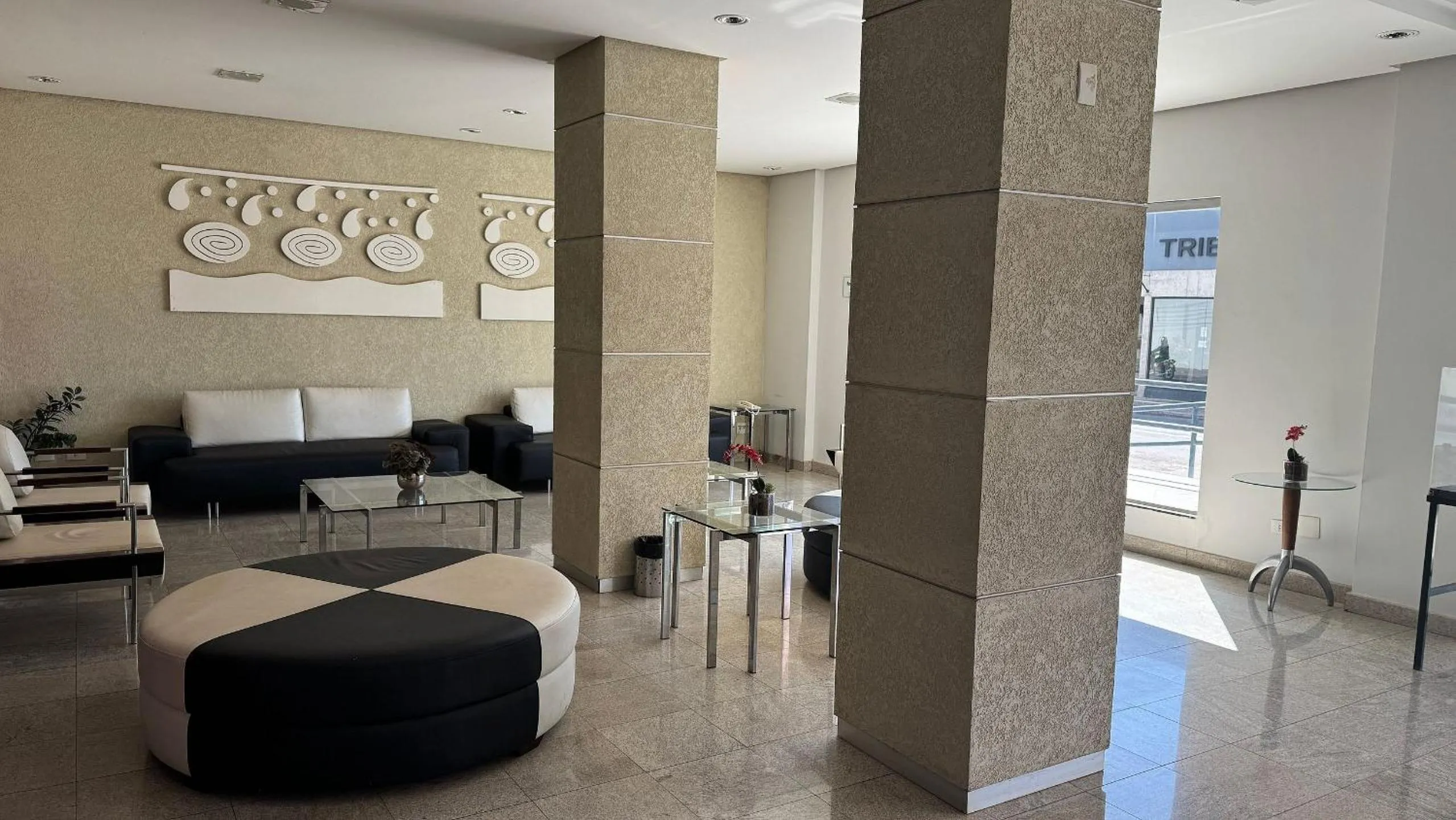 Paradise Flat Residence