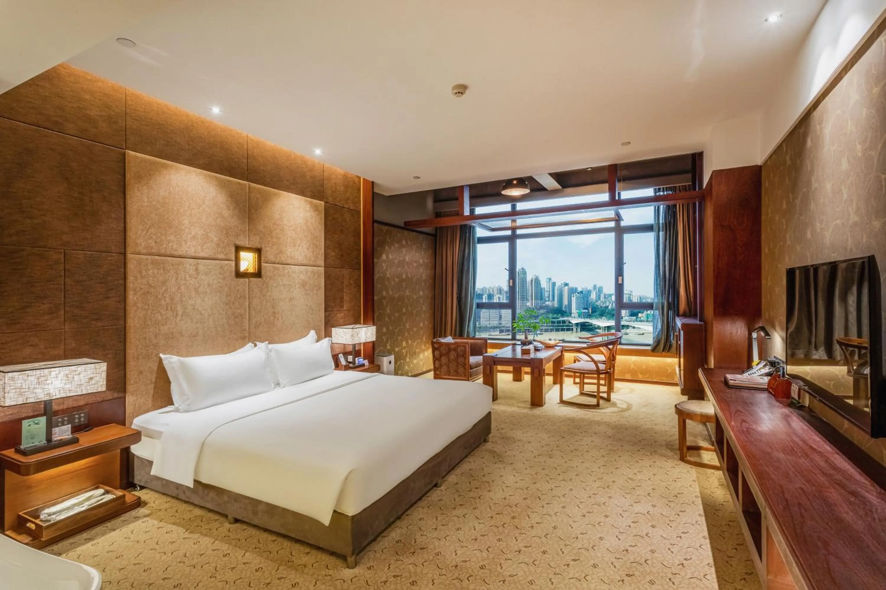 Bed in Chongqing Jiayu Emperor Hotel