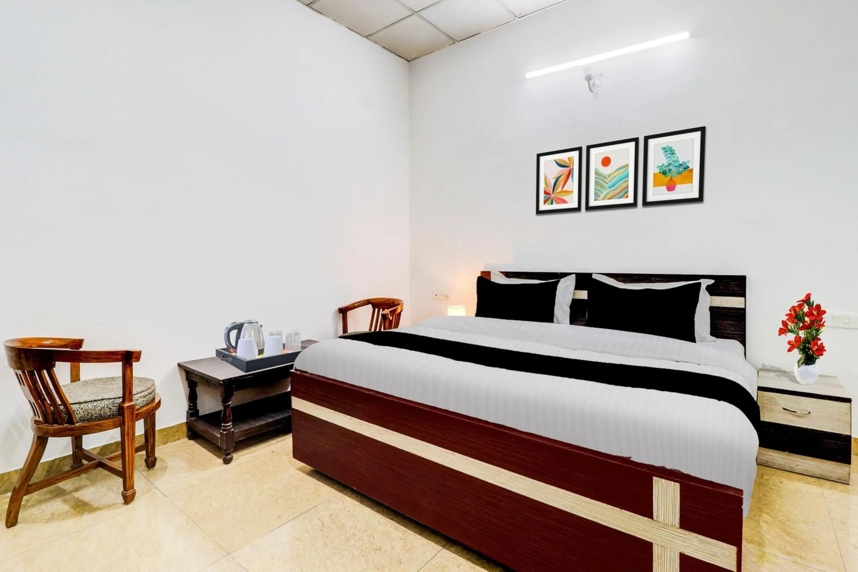 Standard Double Room - single occupancy in Hotel O Dehradun Central Railway Junction Formerly Bhagwan Guest House