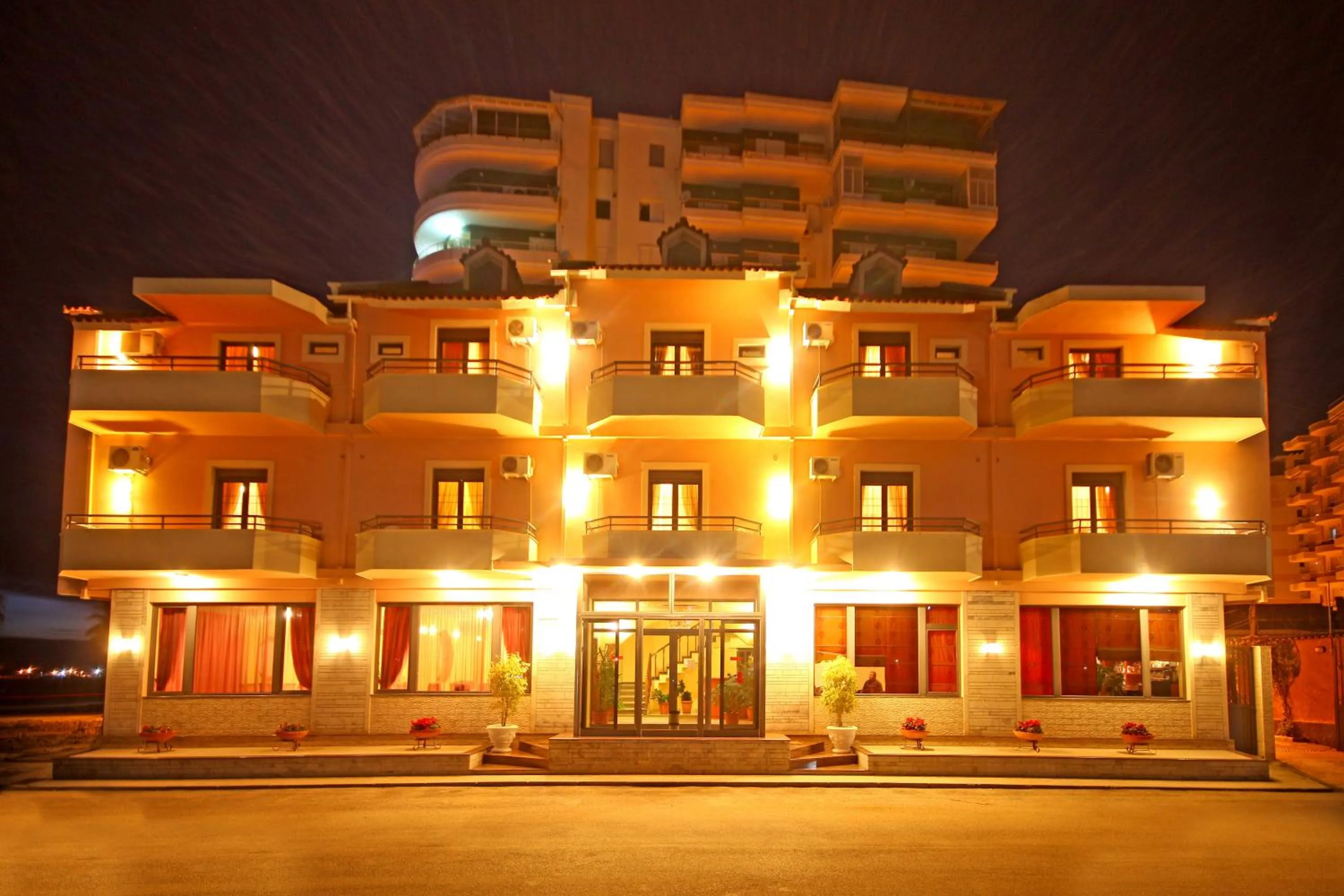 Property building in Hotel Primavera