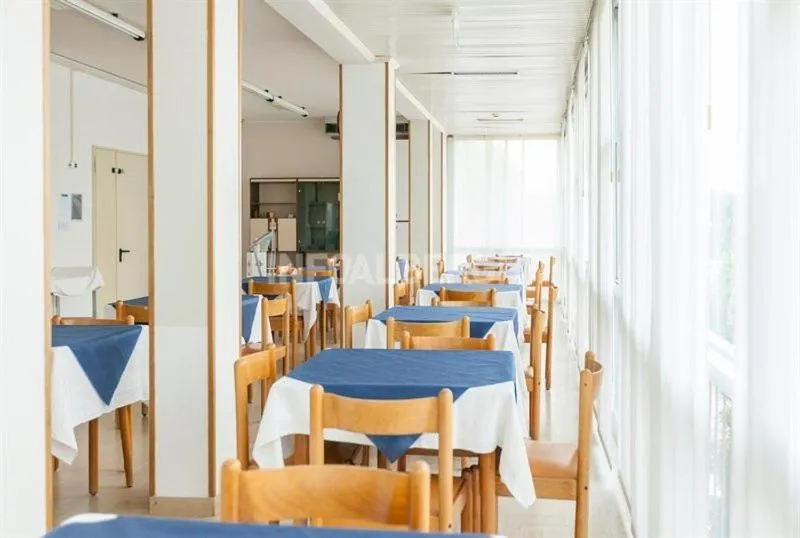 Restaurant/places to eat in Hotel Paradiso