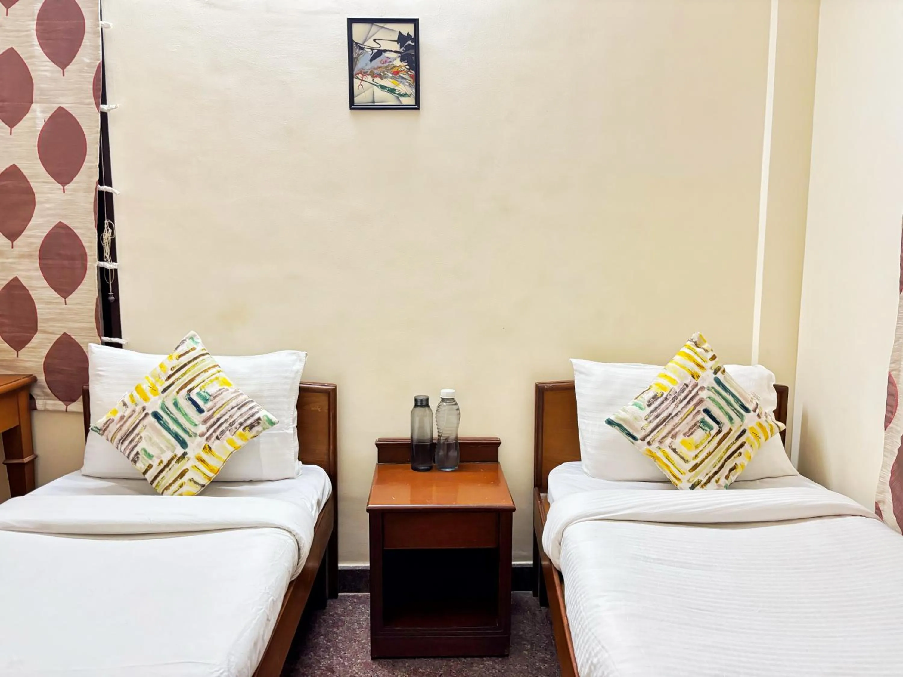 Bed in Mystic Felicity Inn