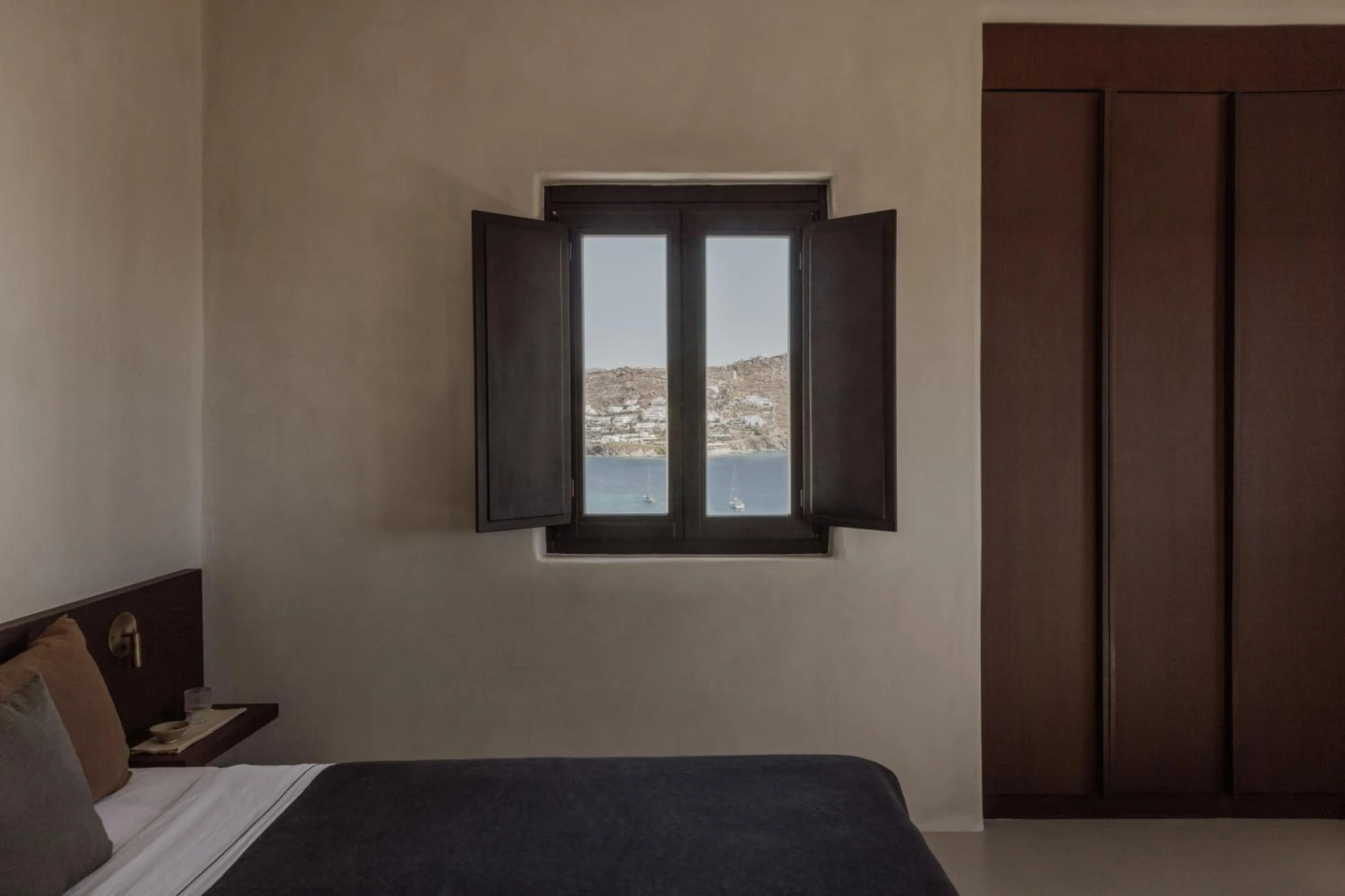 View (from property/room), Bed in ananea Mykonos - Adults Only