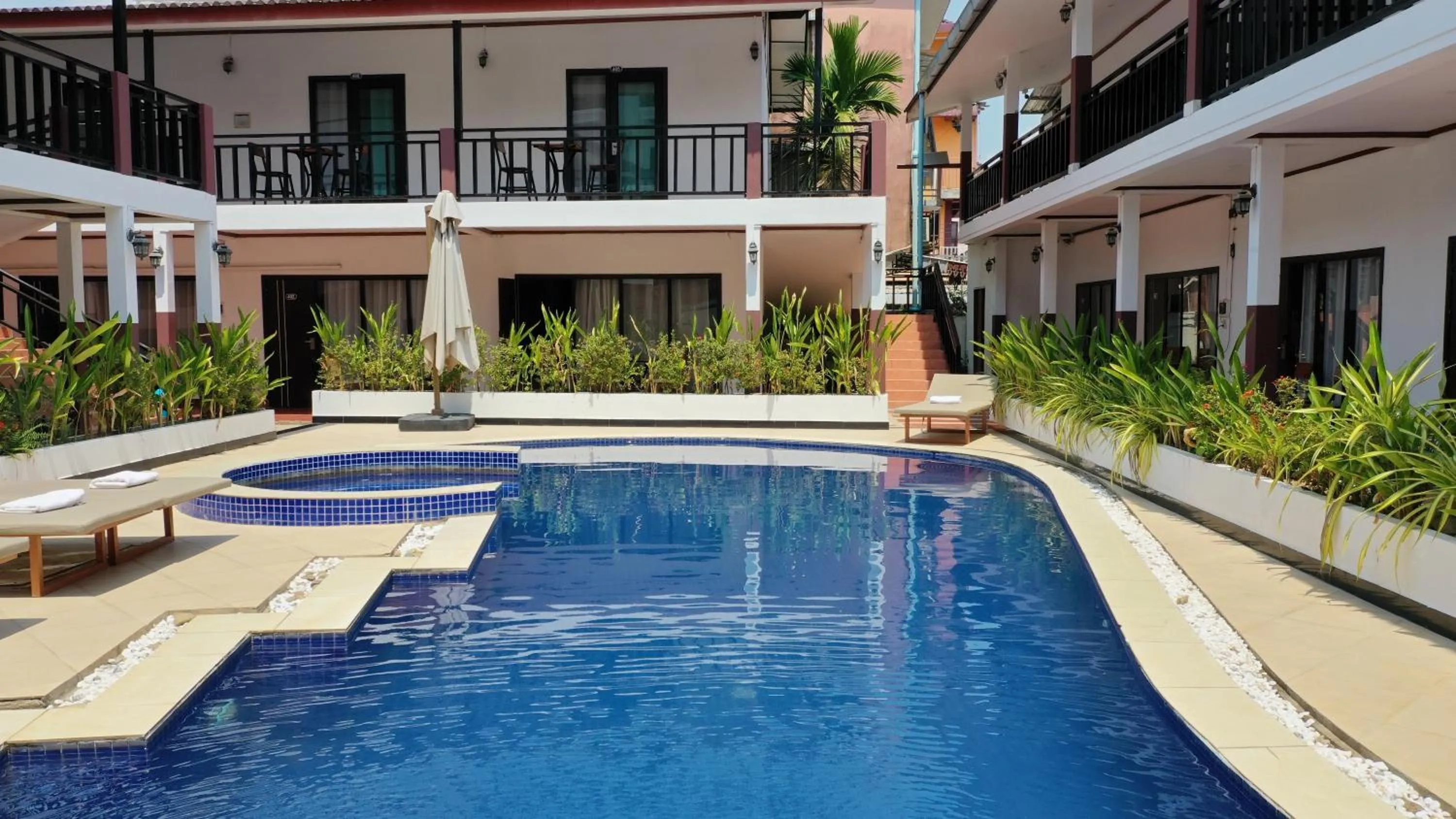 Vangvieng Night Market Resort