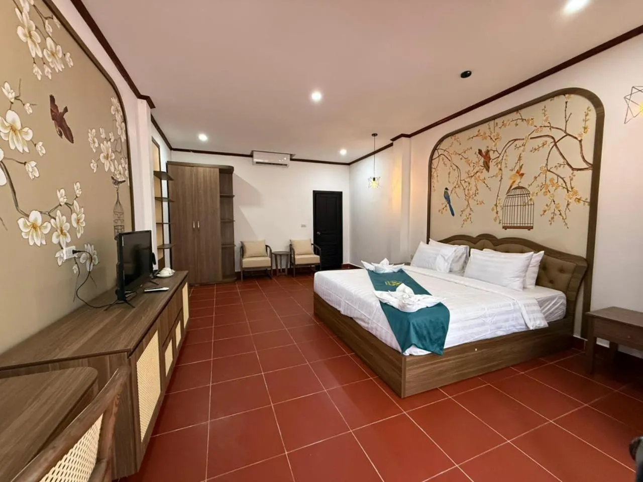 Bed in Vangvieng Night Market Resort