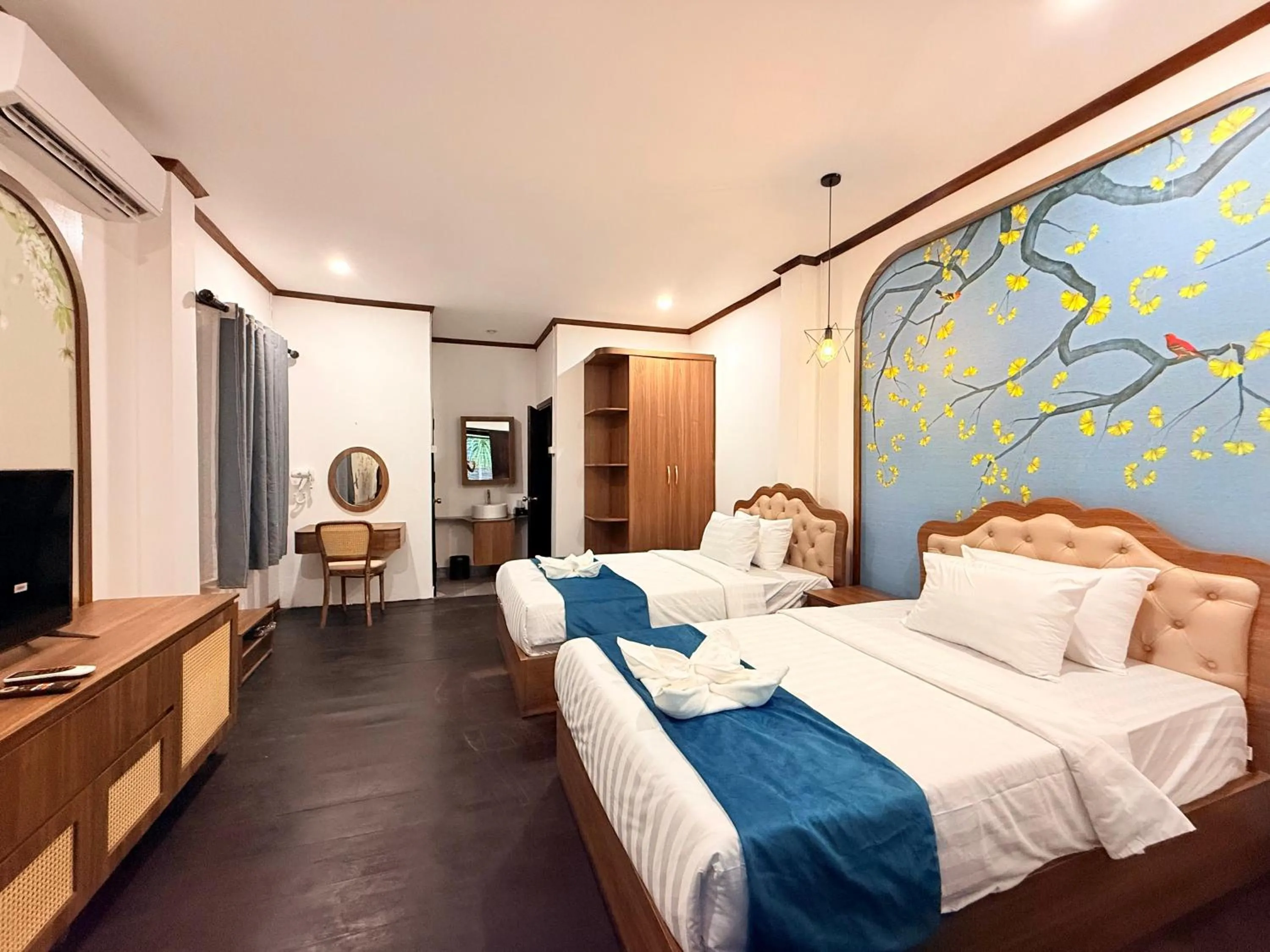 Bed in Vangvieng Night Market Resort